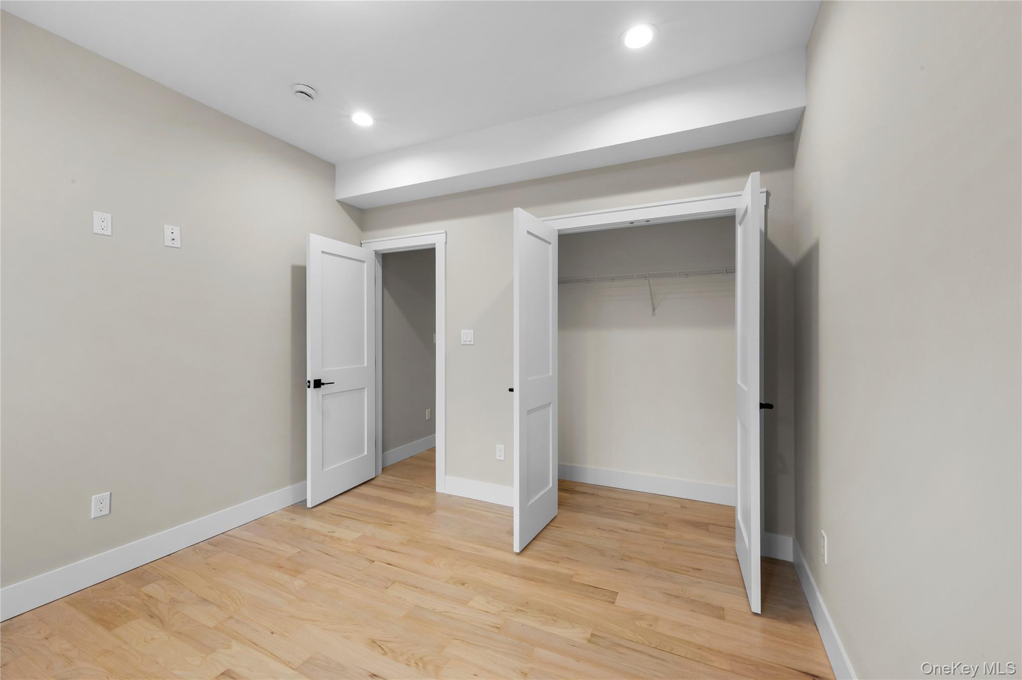 Single Family Devon Road  Nassau County, NY 11714, MLS-1014185-20