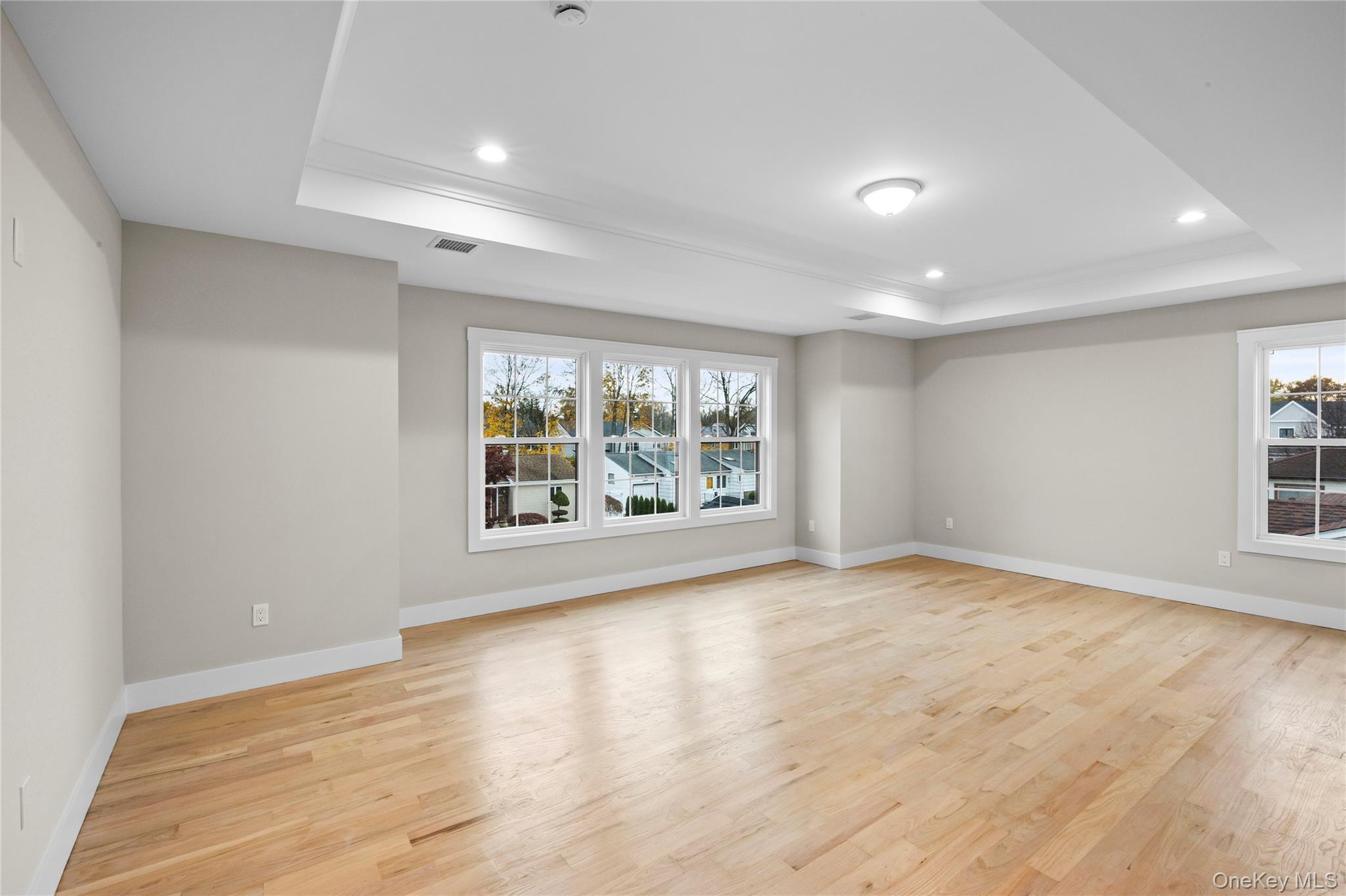 Single Family Devon Road  Nassau County, NY 11714, MLS-1014185-24