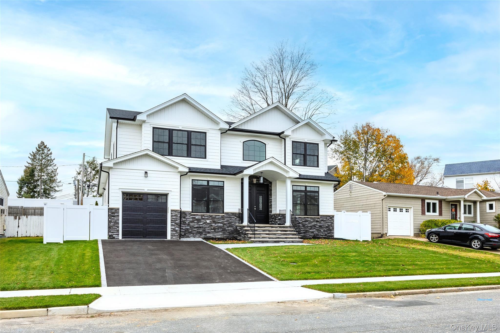 Single Family Devon Road  Nassau County, NY 11714, MLS-1014185-3