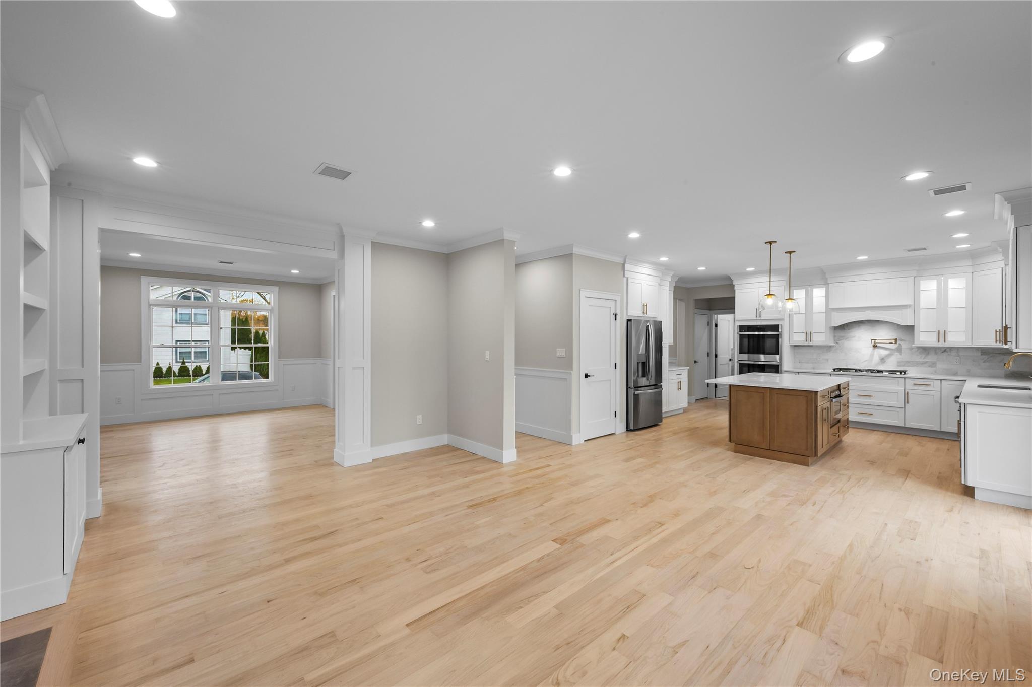Single Family Devon Road  Nassau County, NY 11714, MLS-1014185-9