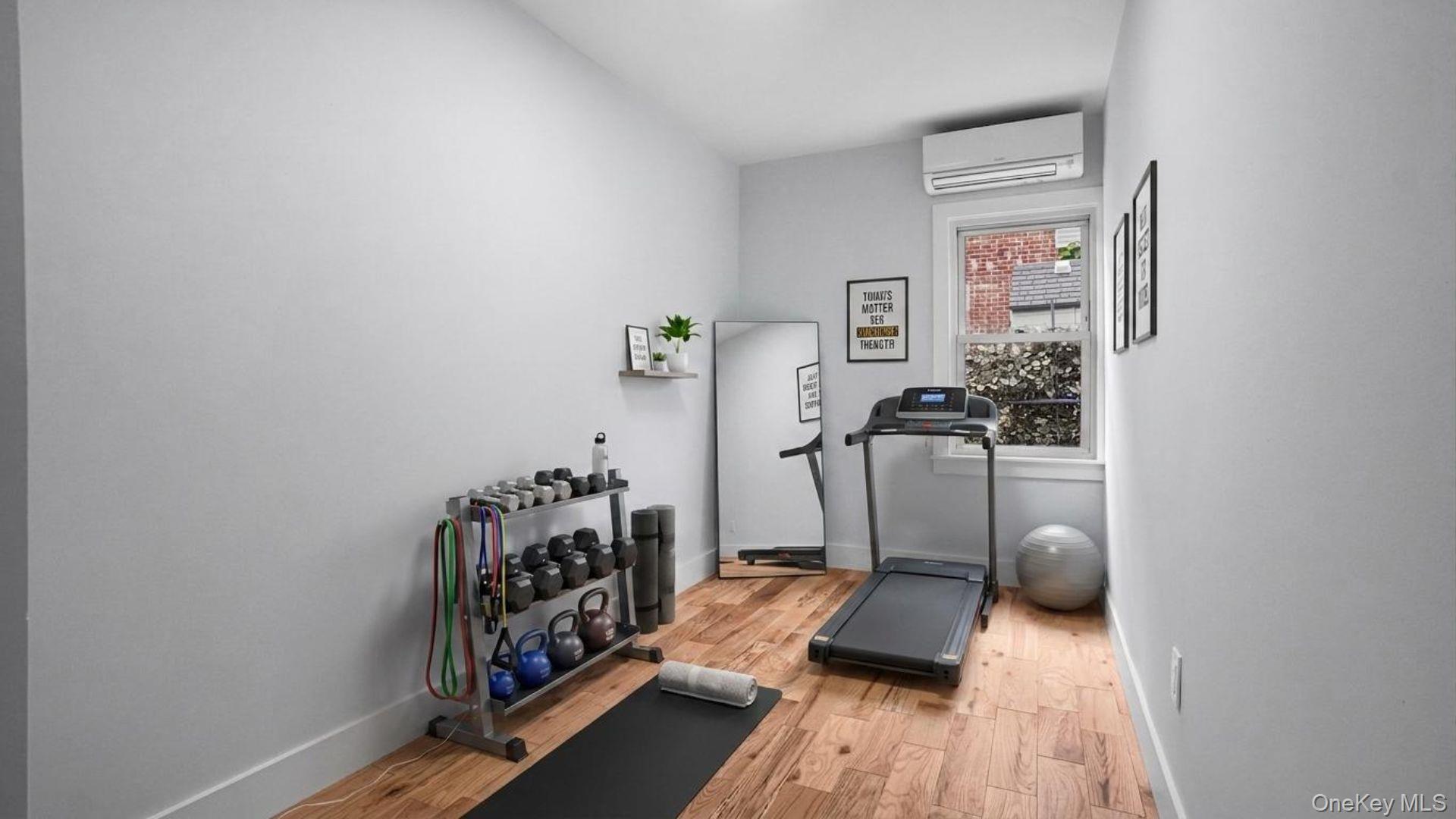 Single Family Miles Avenue Bronx, NY 10465, MLS-1014232-8