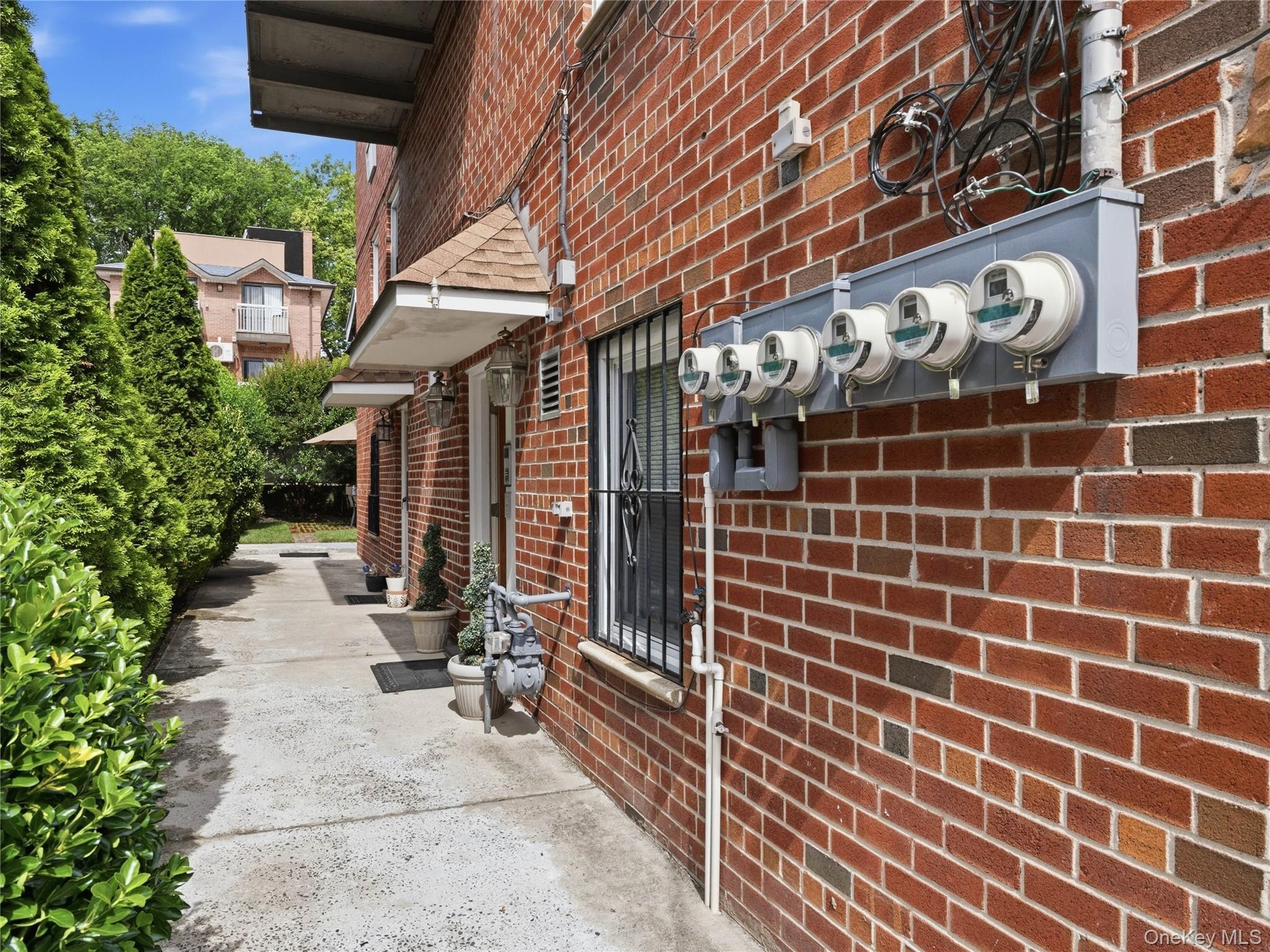 Single Family 164 Street Queens, NY 11365, MLS-1014250-14