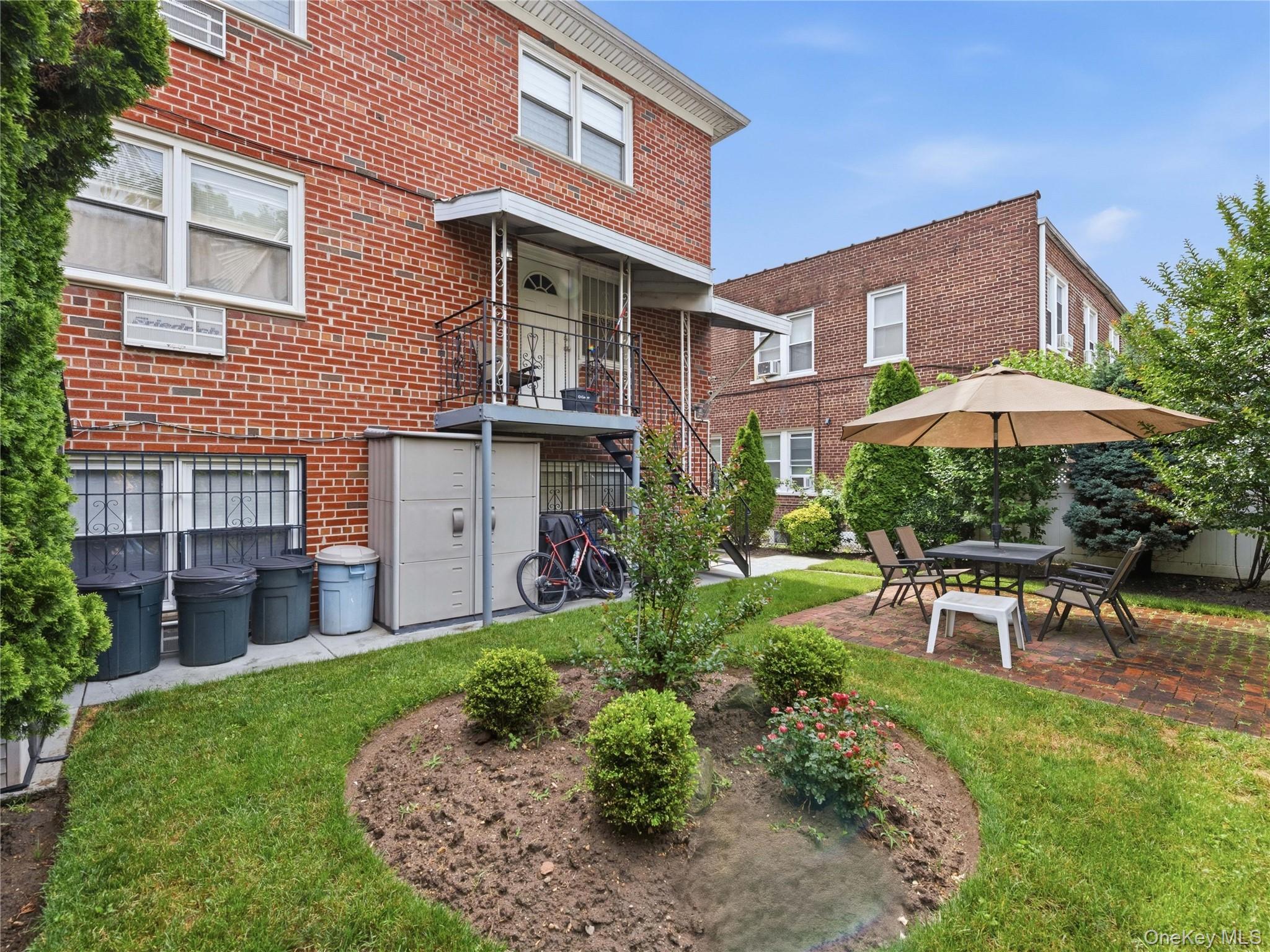 Single Family 164 Street Queens, NY 11365, MLS-1014250-16