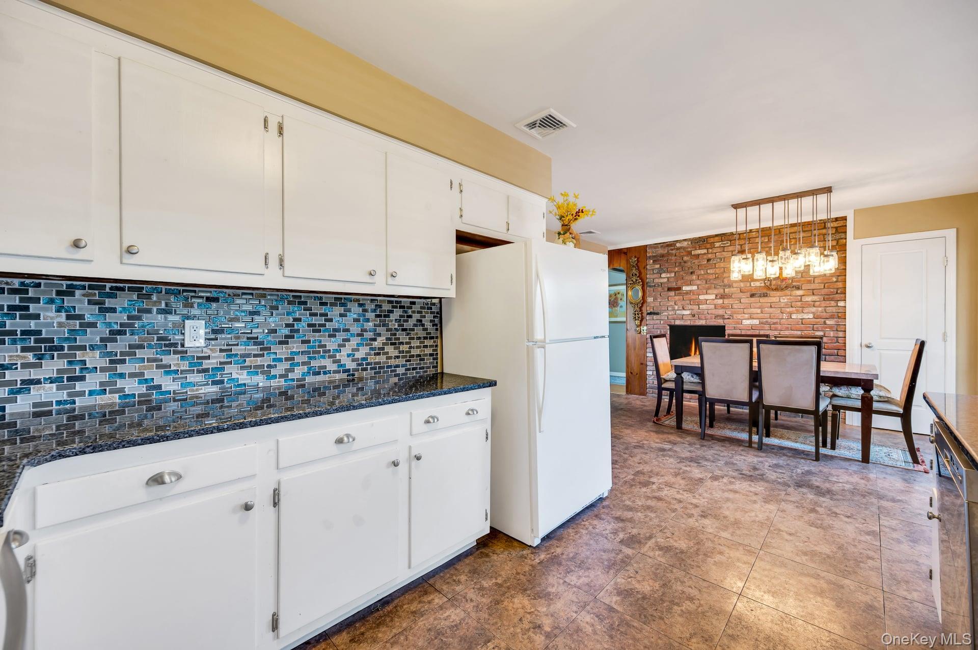 Single Family Albers Lane  Nassau County, NY 11735, MLS-1014270-17
