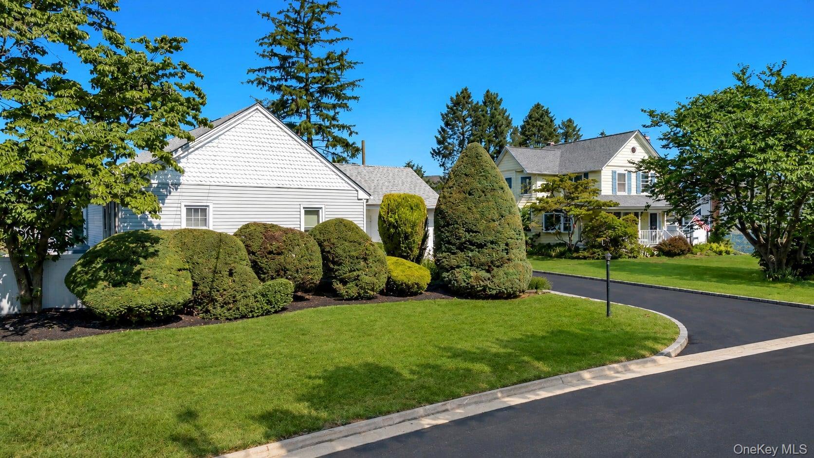 Single Family Albers Lane  Nassau County, NY 11735, MLS-1014270-4