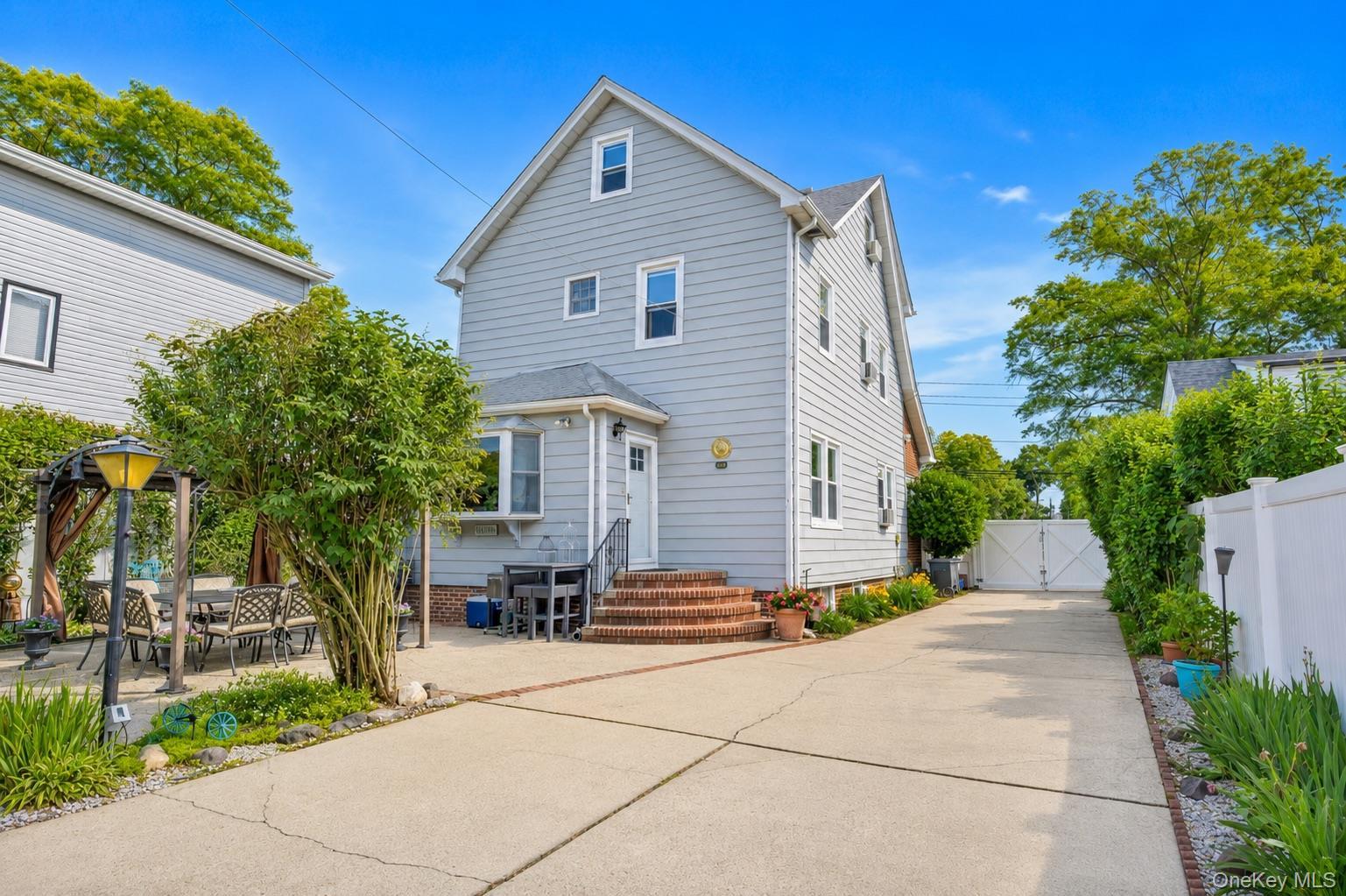 Single Family De Mott Avenue Nassau County, NY 11510, MLS-1014275-3