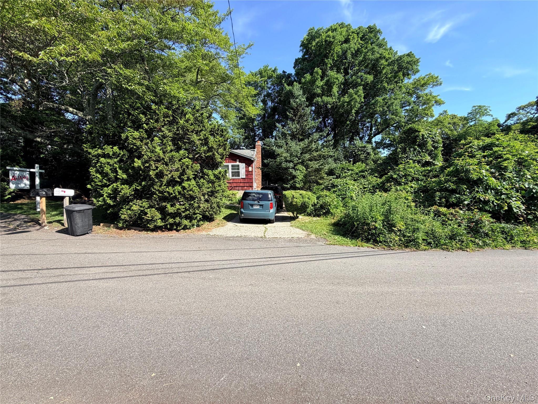 Single Family Maple Road  Suffolk County, NY 11778, MLS-1014283-34