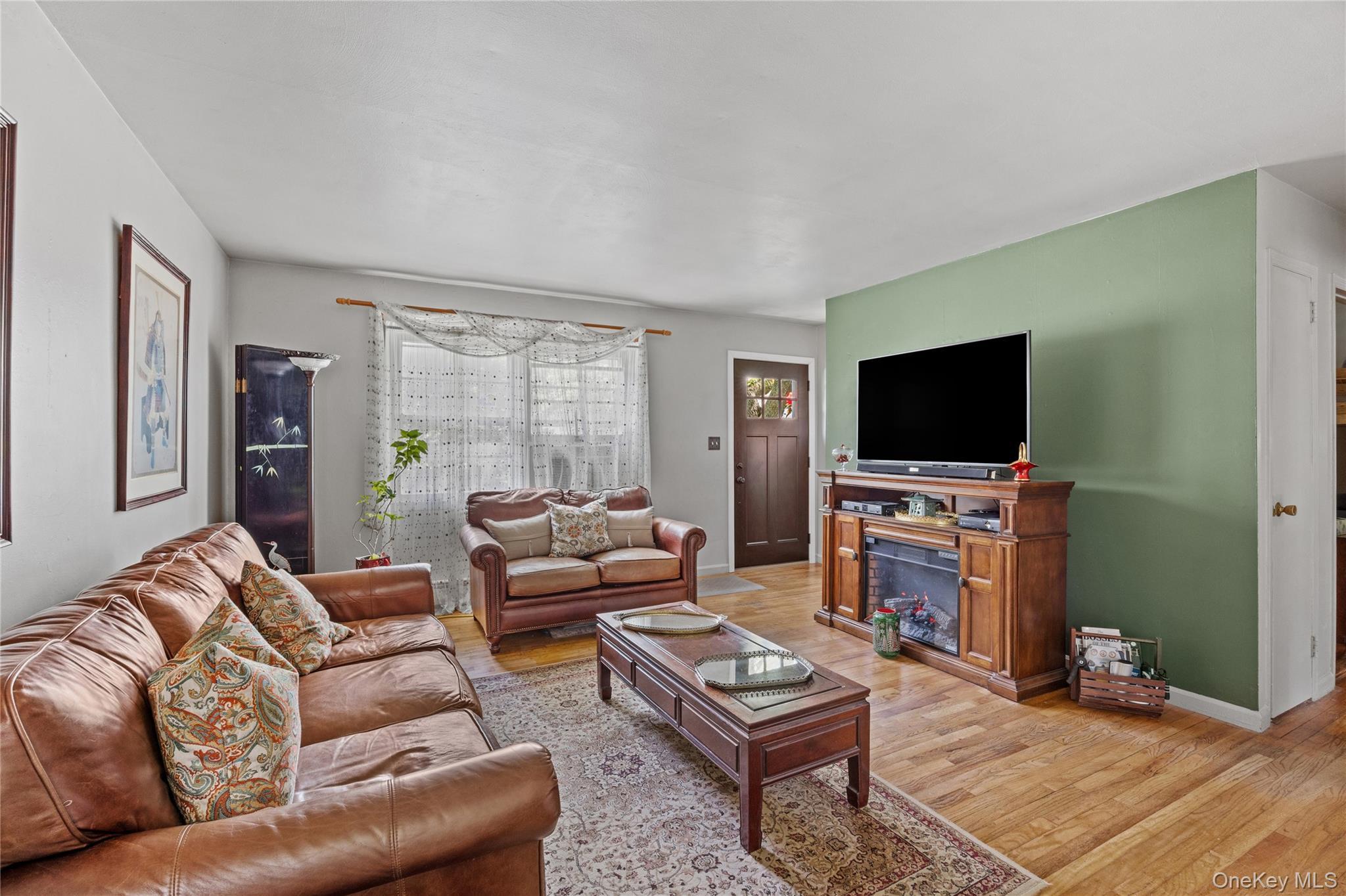 Single Family Maple Road Suffolk County, NY 11778, MLS-1014283-4