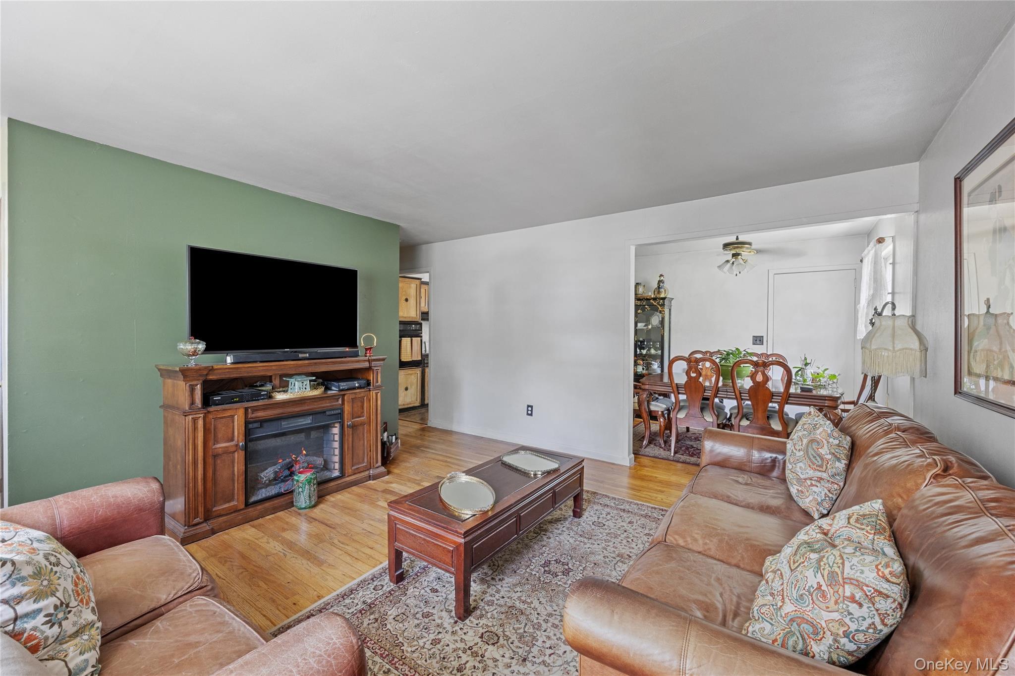 Single Family Maple Road Suffolk County, NY 11778, MLS-1014283-6
