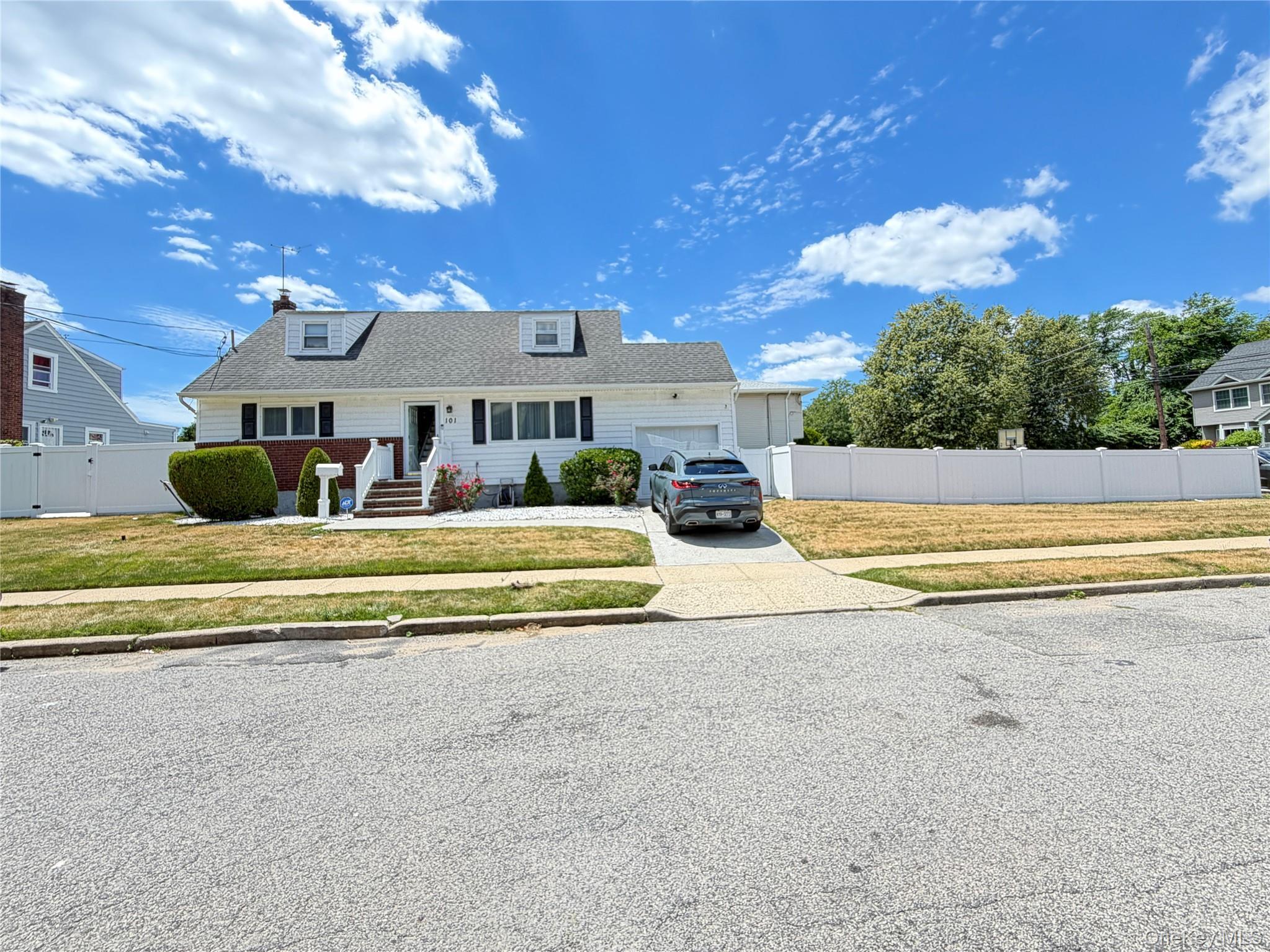Single Family Sagamore Street  Nassau County, NY 11520, MLS-1014327-2