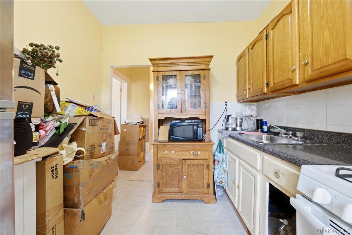 Single Family Avenue D  Brooklyn, NY 11203, MLS-1014329-14