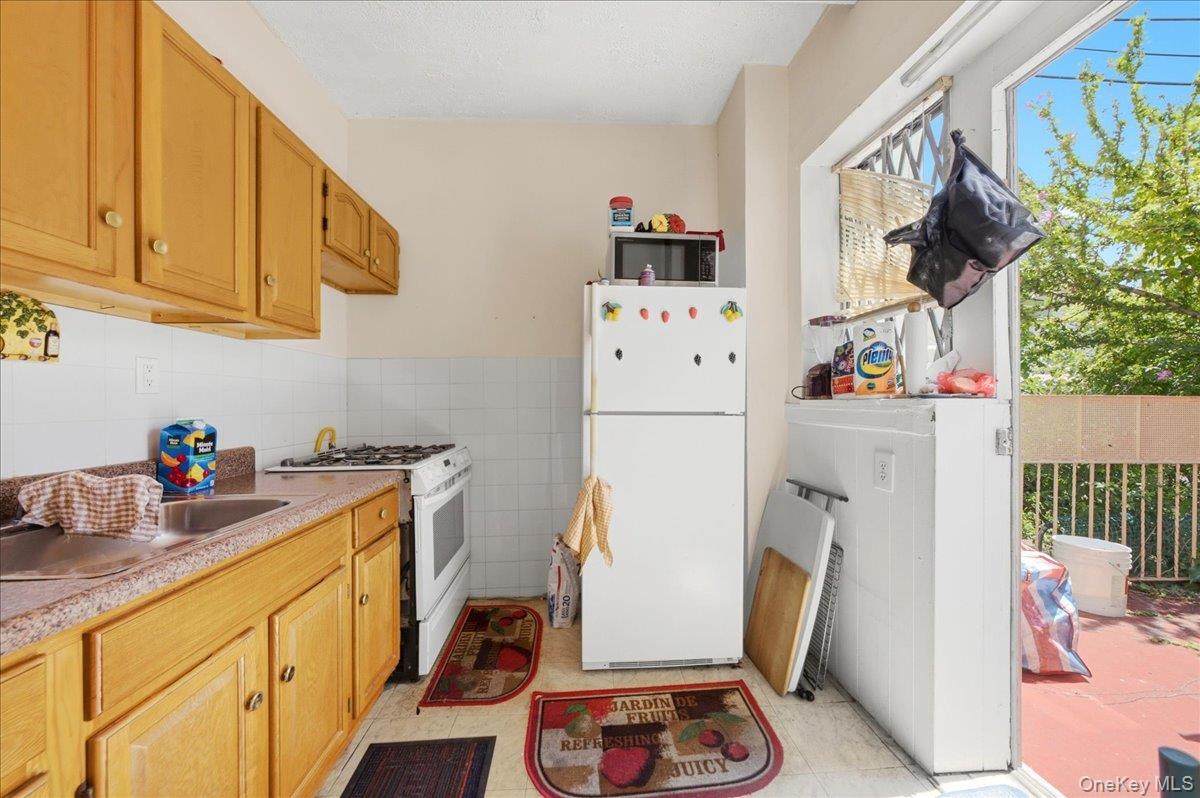 Single Family Avenue D  Brooklyn, NY 11203, MLS-1014329-19