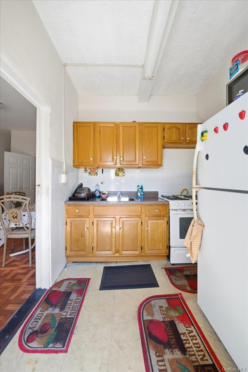 Single Family Avenue D  Brooklyn, NY 11203, MLS-1014329-21