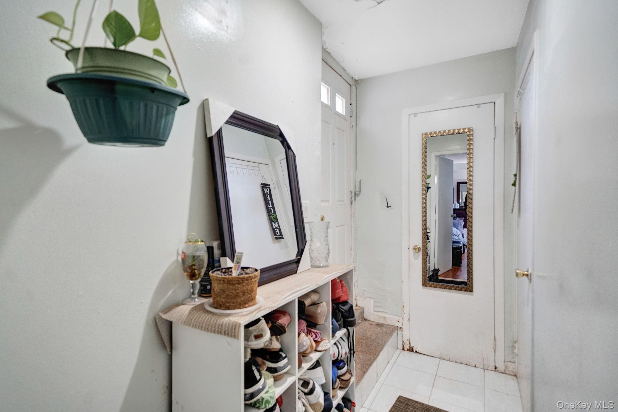 Single Family Little Neck Parkway Queens, NY 11001, MLS-1014432-12