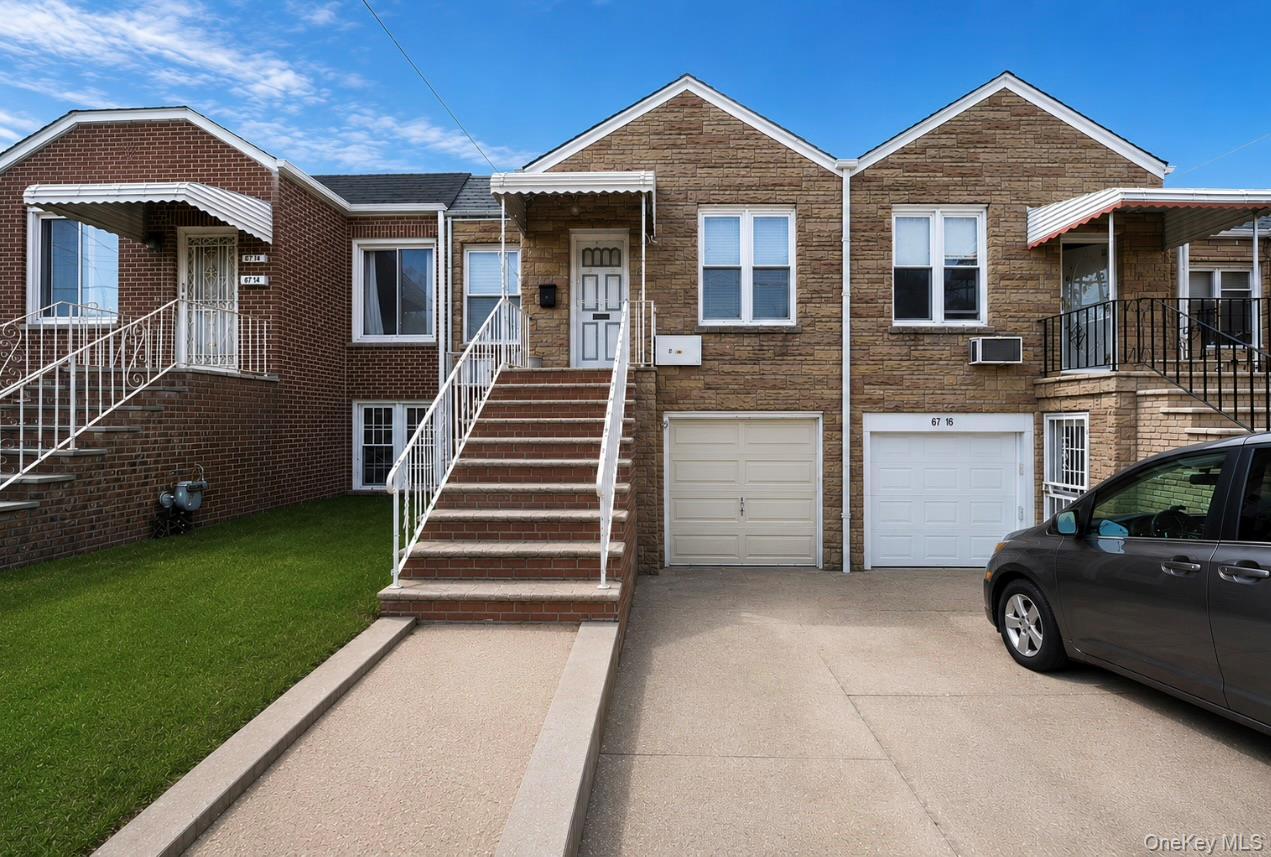 Single Family Little Neck Parkway  Queens, NY 11001, MLS-1014432-22