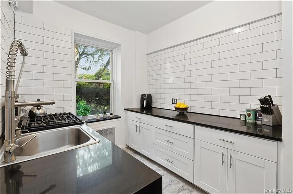 Coop Shore Road  Brooklyn, NY 11209, MLS-1014433-8