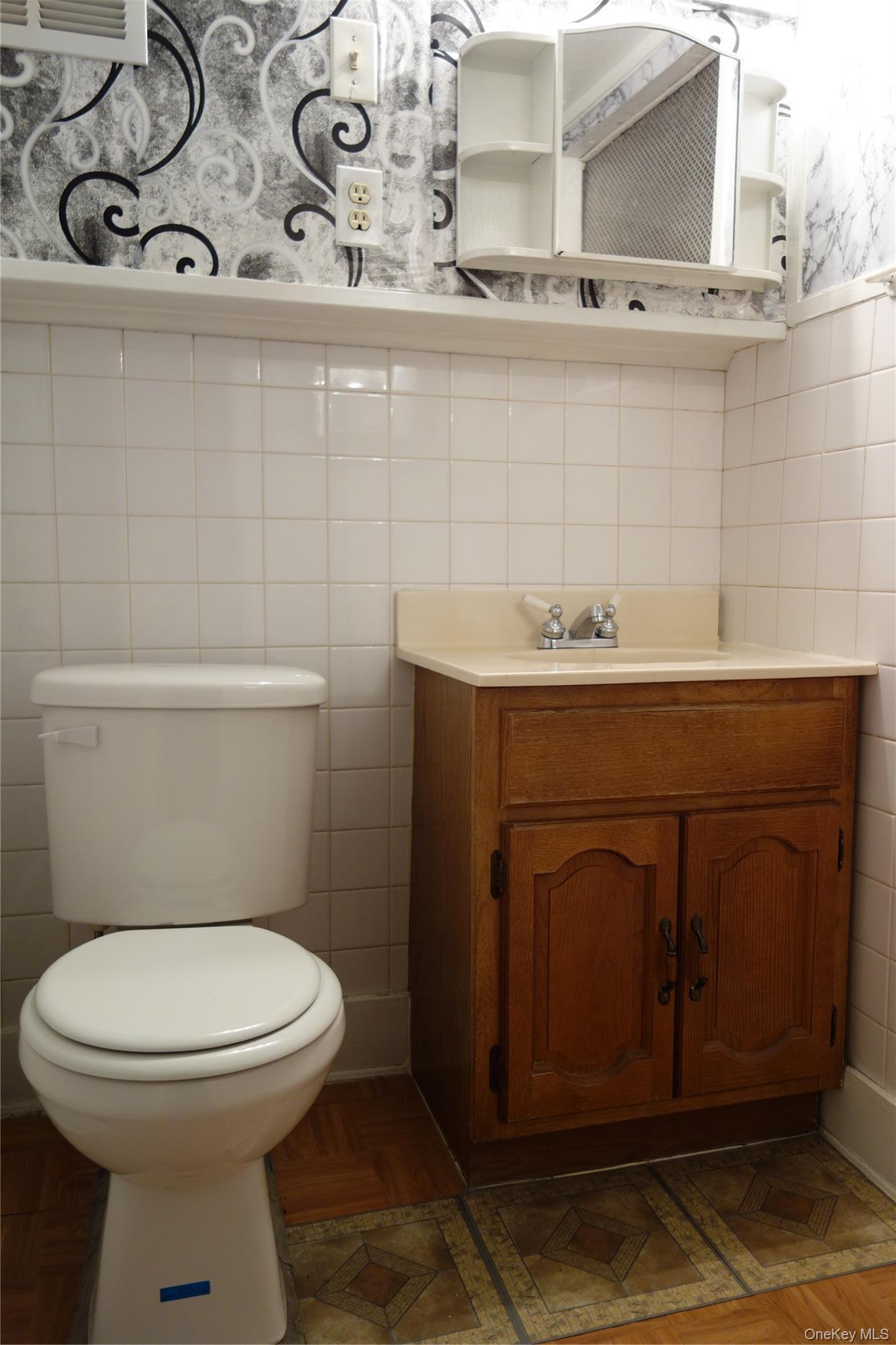 Single Family 84th Queens, NY 11432, MLS-1014447-23