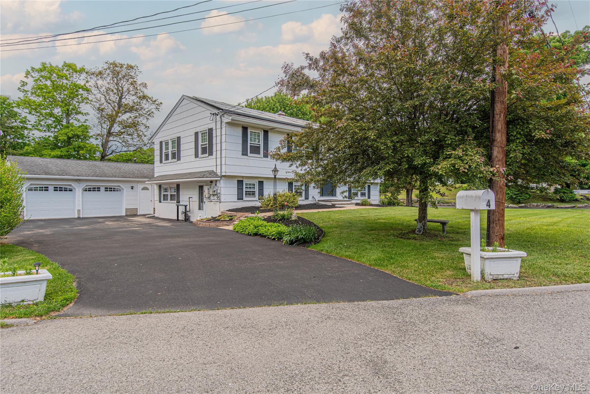 Single Family Russett Lane  Dutchess County, NY 12590, MLS-1014450-2