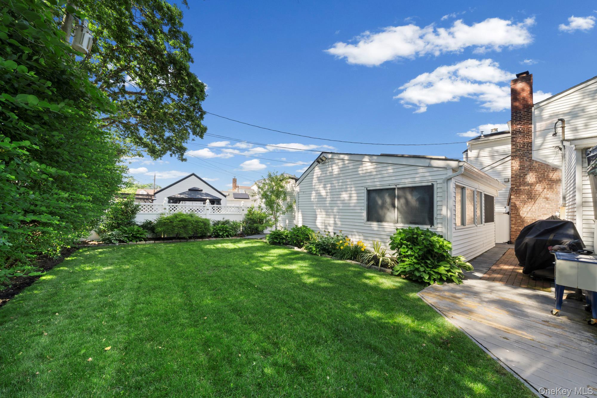 Single Family Gordon Road Nassau County, NY 11581, MLS-1014461-13