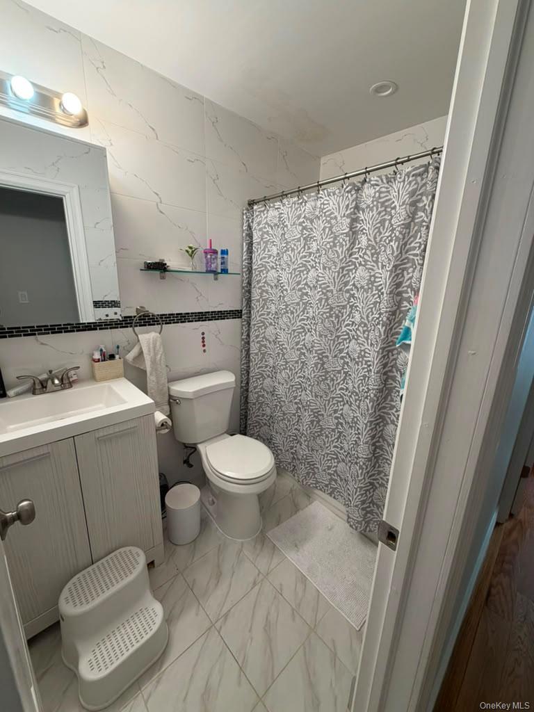 Single Family 190th Street  Queens, NY 11412, MLS-1014478-11