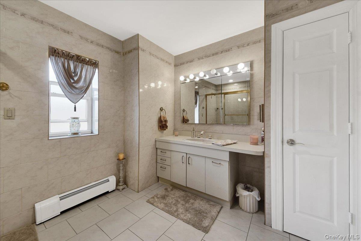 Single Family Dean Avenue Bronx, NY 10465, MLS-1014481-19
