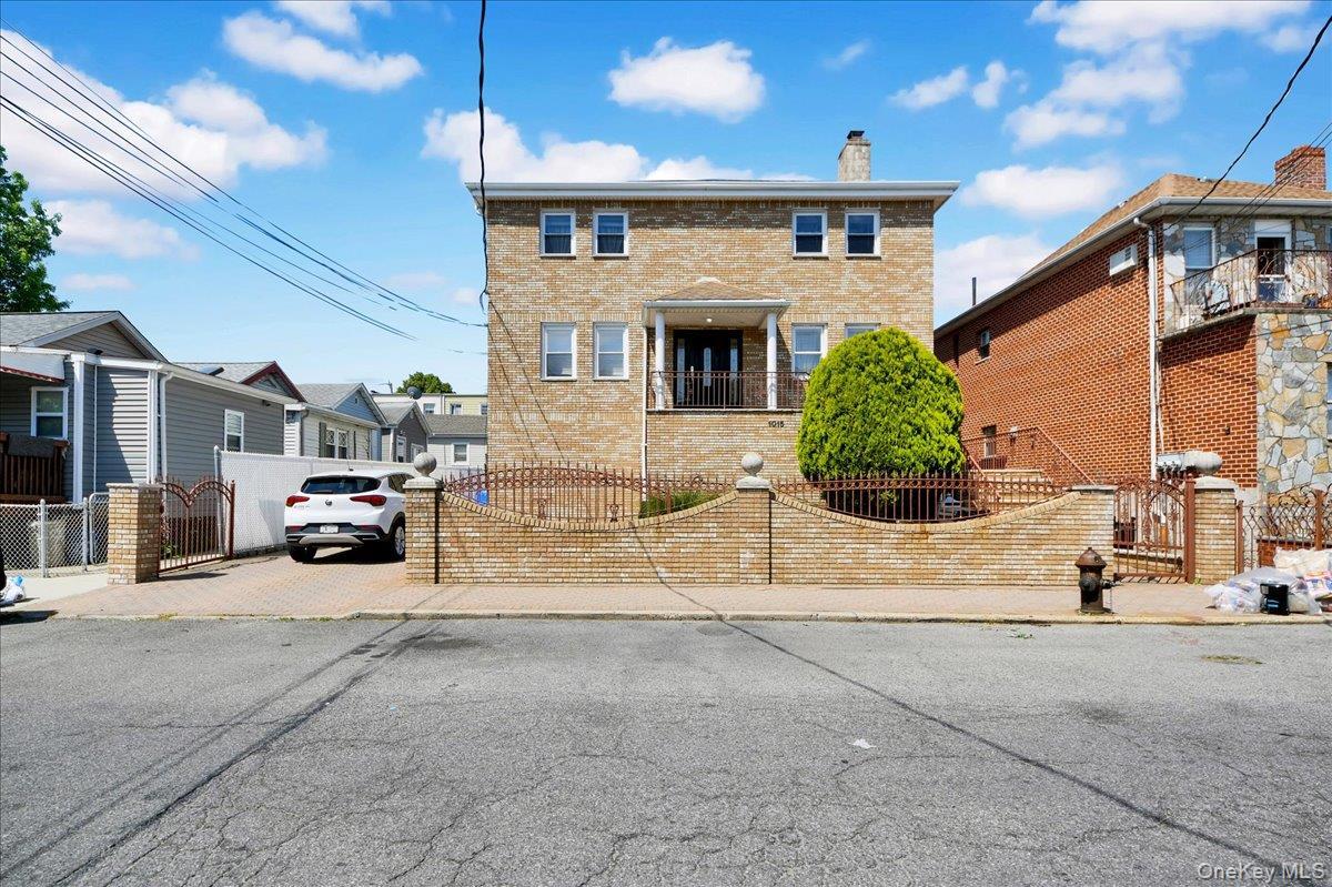 Single Family Dean Avenue Bronx, NY 10465, MLS-1014481-2