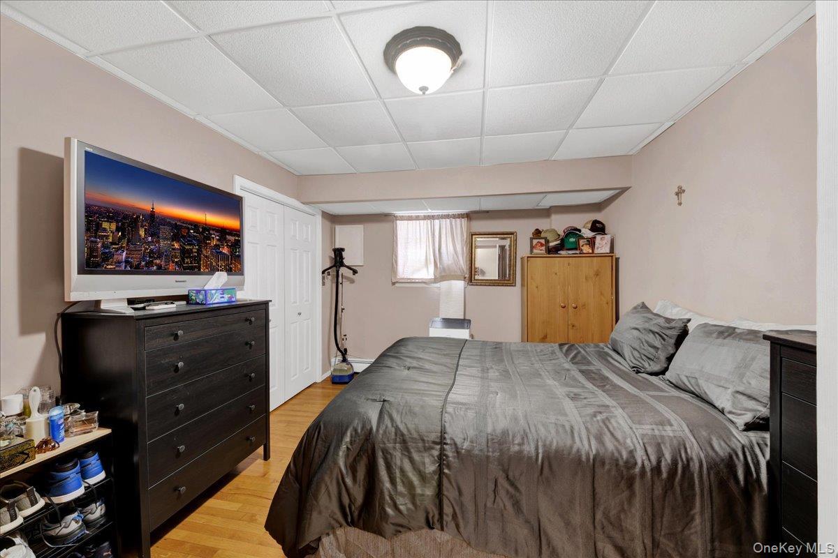 Single Family Dean Avenue Bronx, NY 10465, MLS-1014481-25