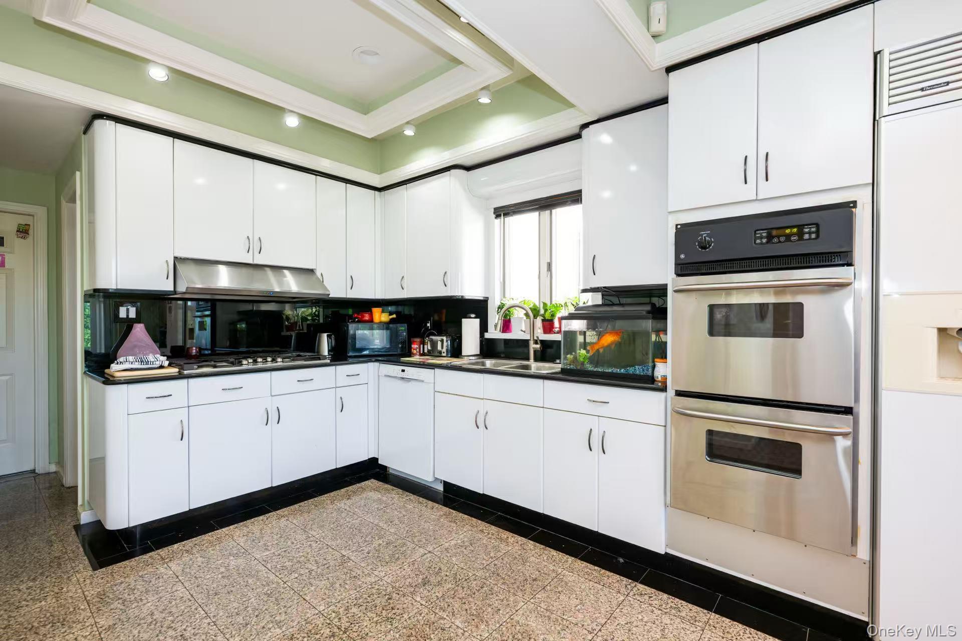 Single Family 28th Road Queens, NY 11360, MLS-1014491-11