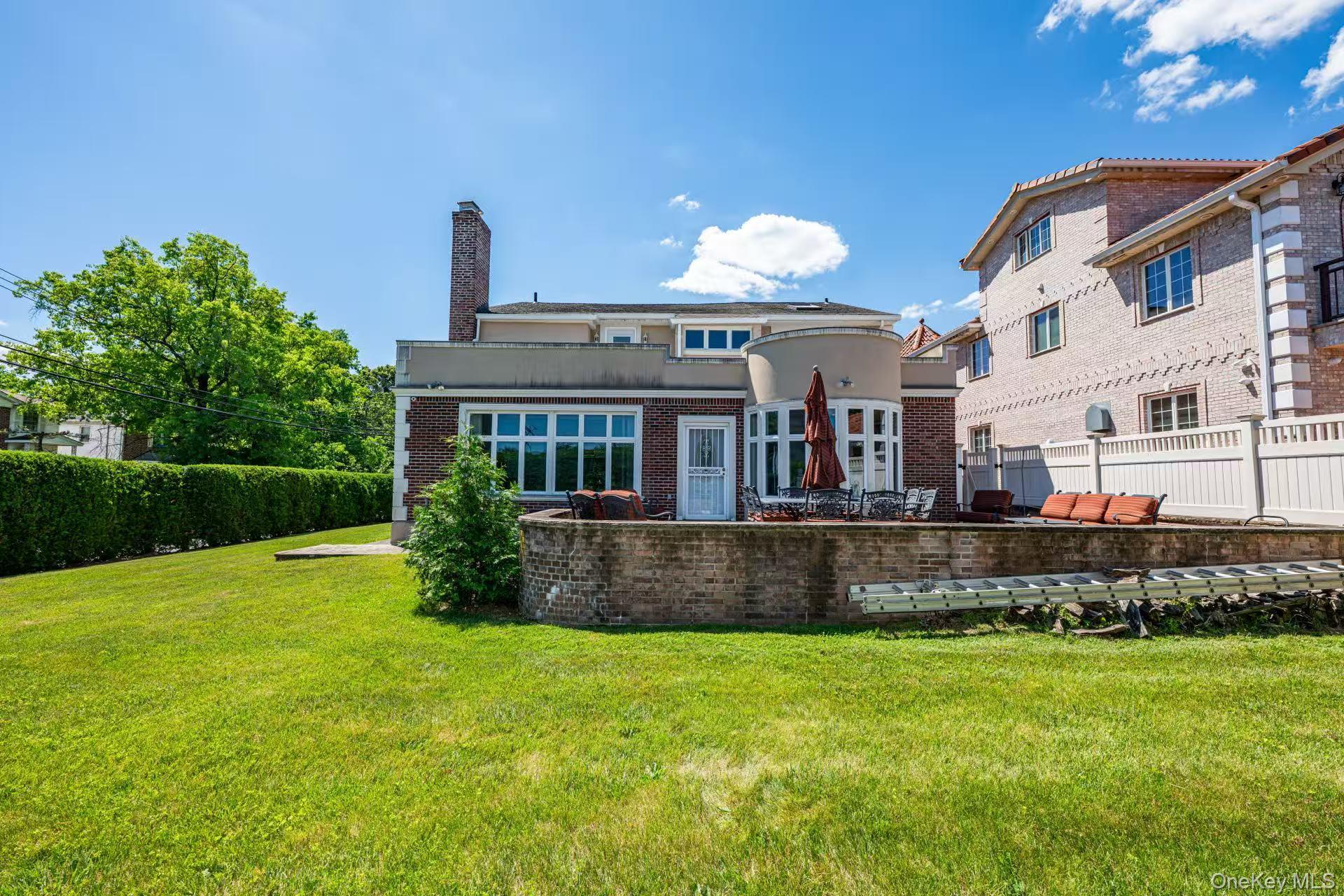 Single Family 28th Road Queens, NY 11360, MLS-1014491-22