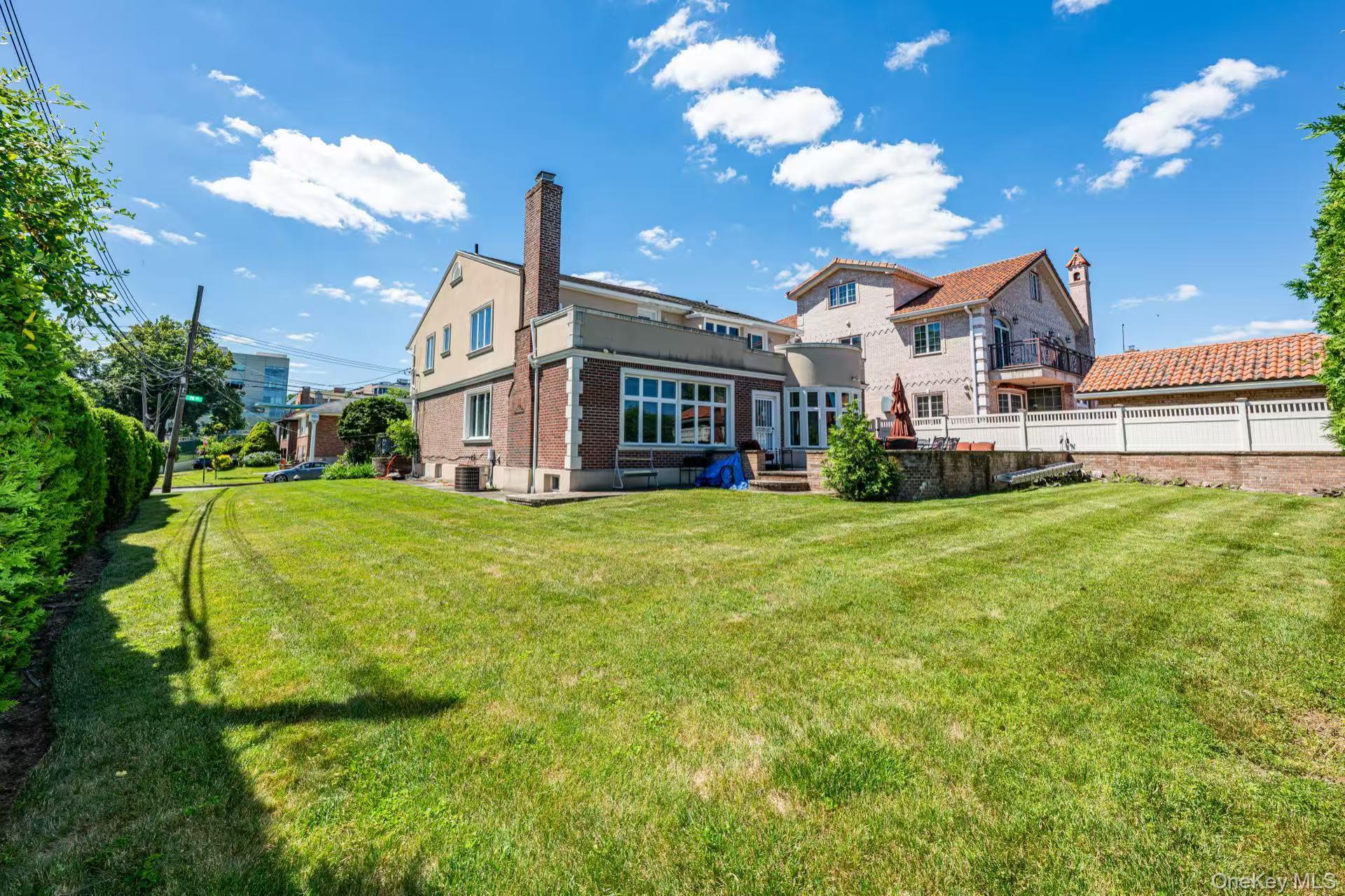 Single Family 28th Road Queens, NY 11360, MLS-1014491-23
