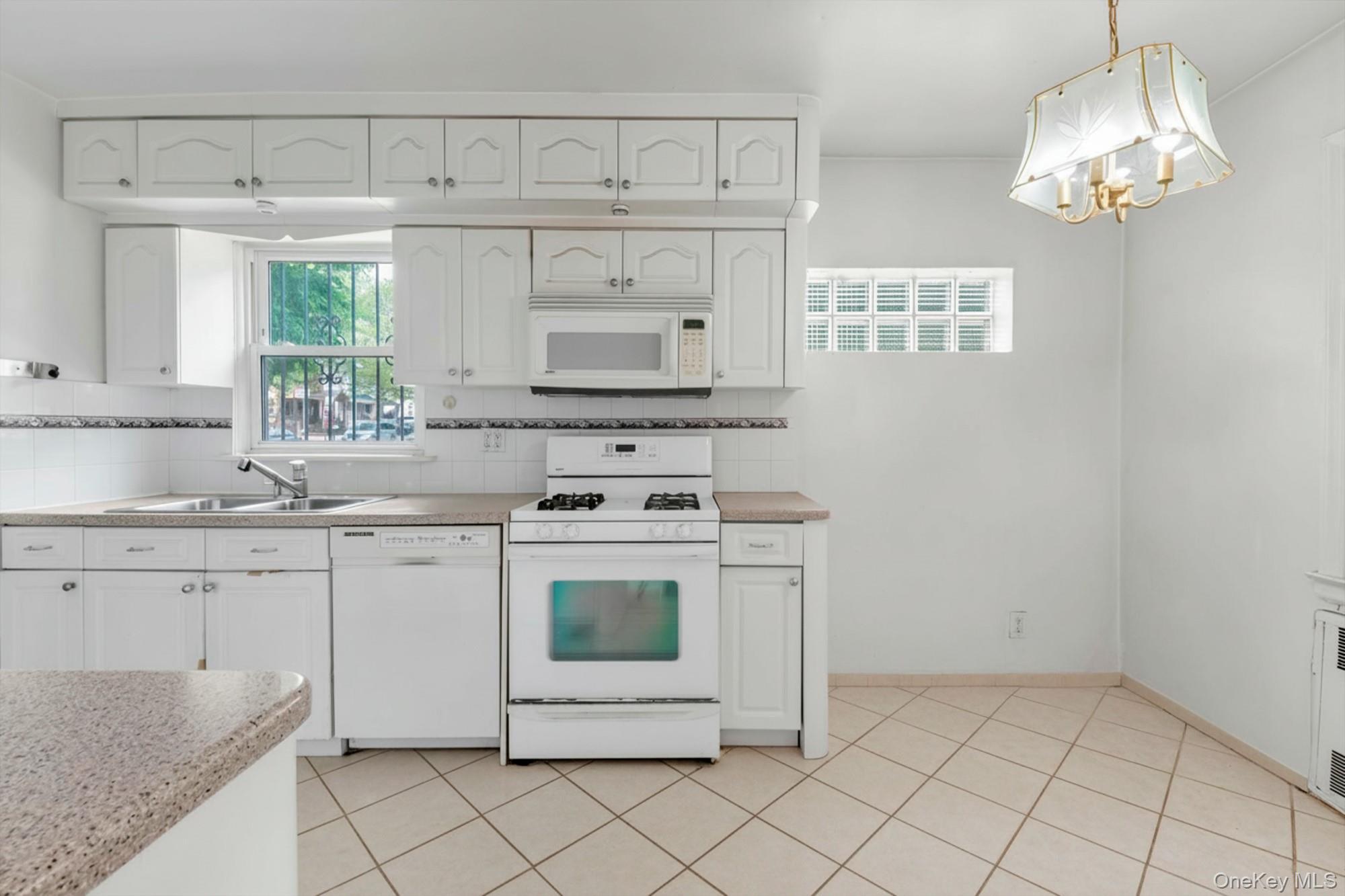 Single Family Hoover Avenue Queens, NY 11435, MLS-1014494-8