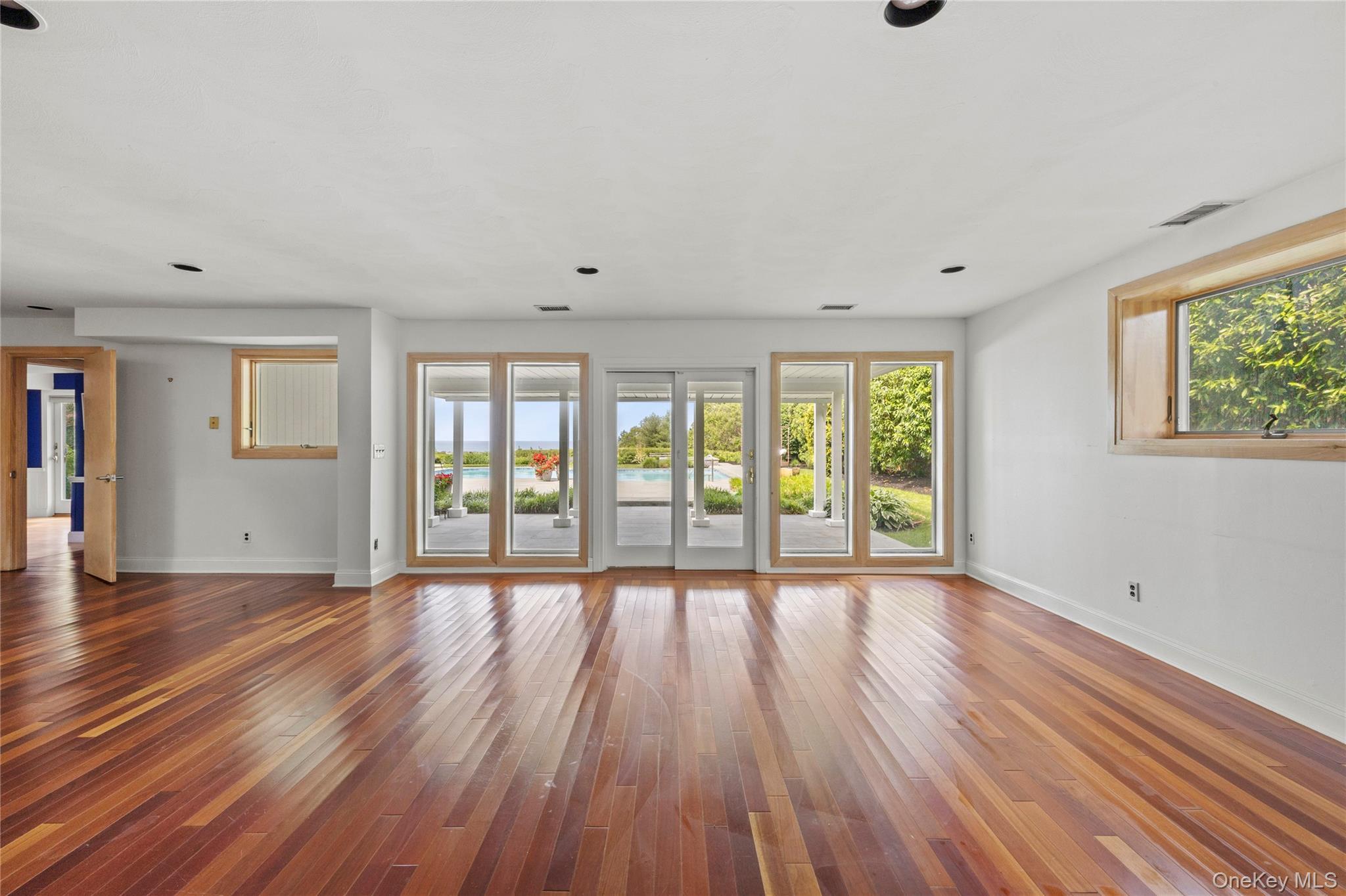 Single Family Contessa Court  Suffolk County, NY 11777, MLS-1014504-35