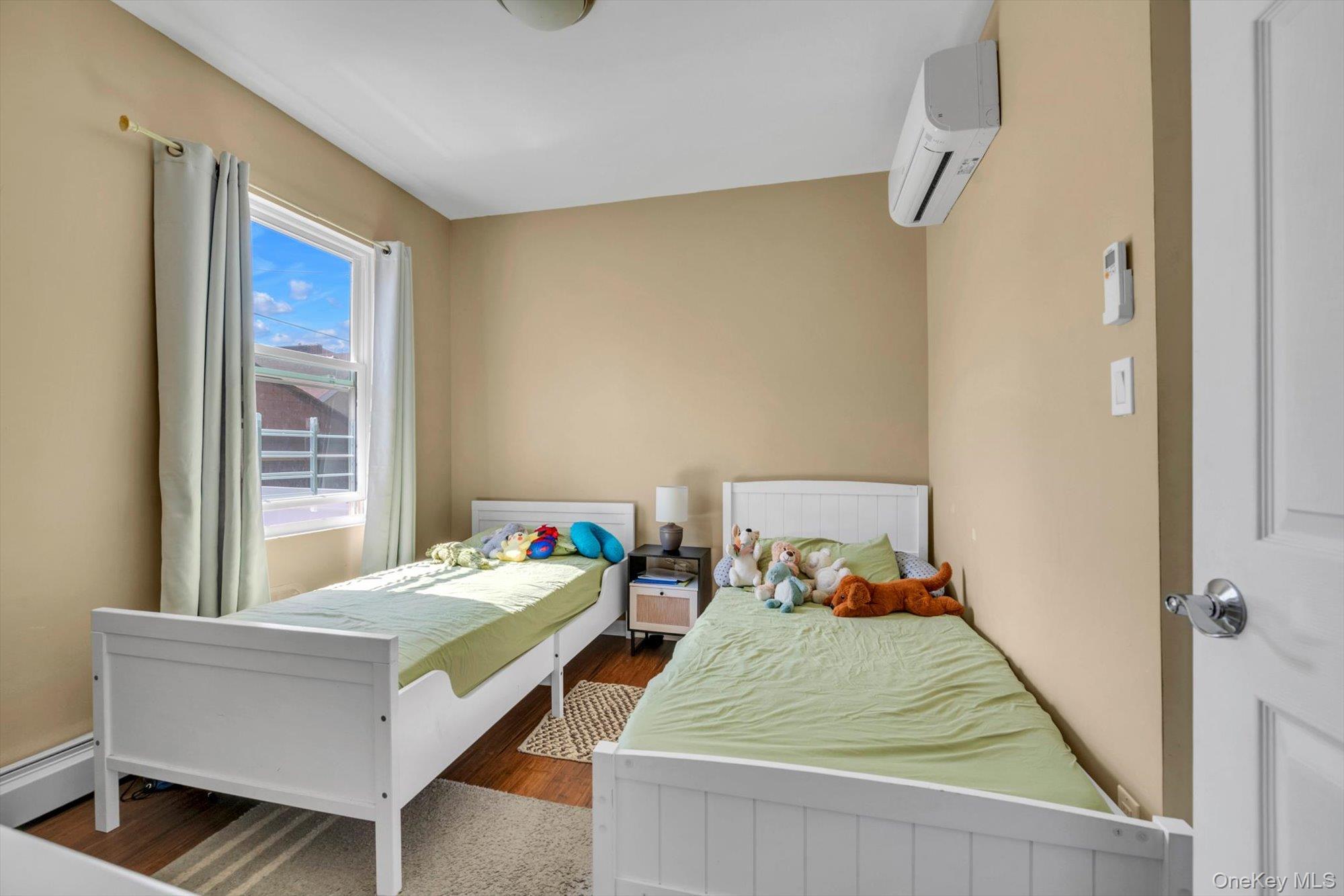 Single Family 96th Queens, NY 11369, MLS-1014523-21