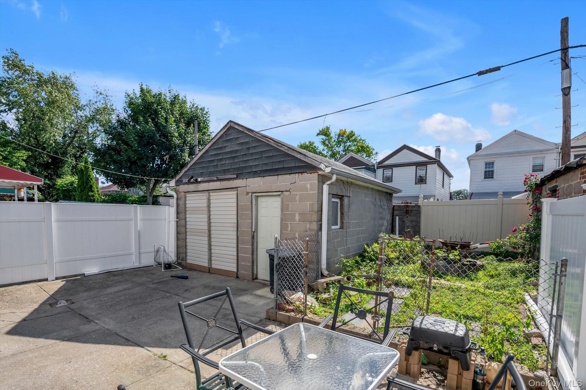 Single Family 96th Queens, NY 11369, MLS-1014523-28