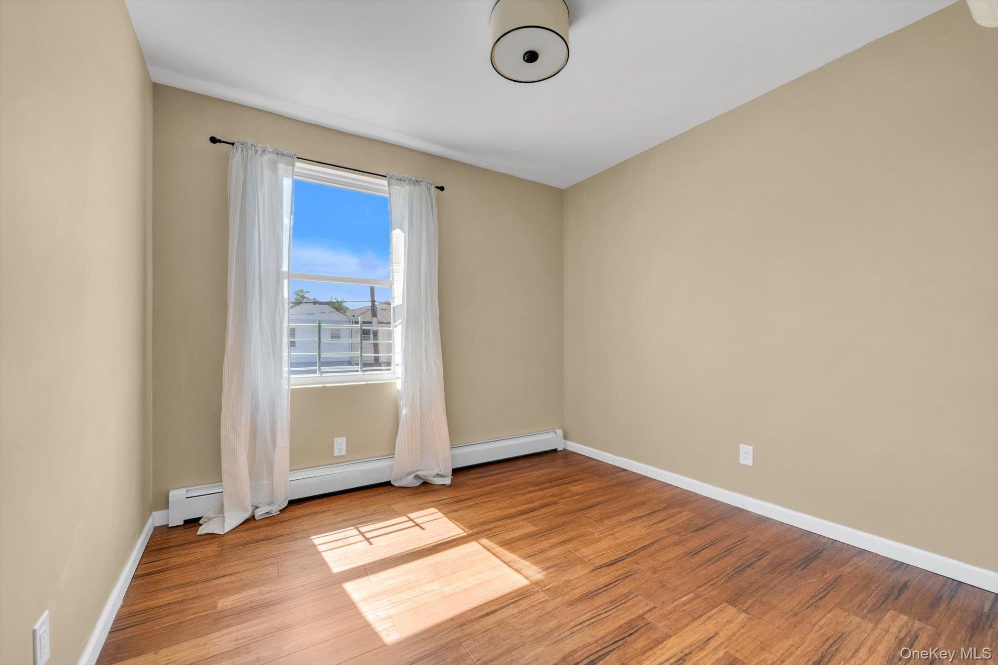 Single Family 96th Queens, NY 11369, MLS-1014523-7