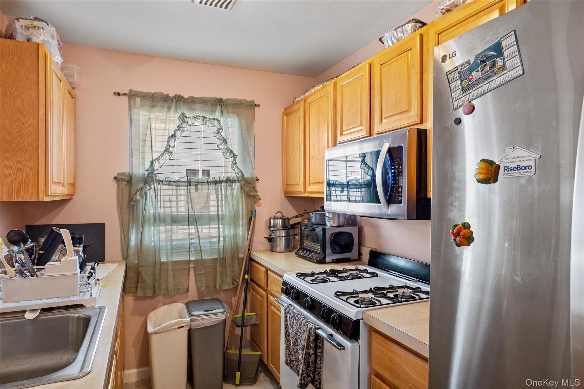 Single Family Logan  Brooklyn, NY 11208, MLS-1014572-8