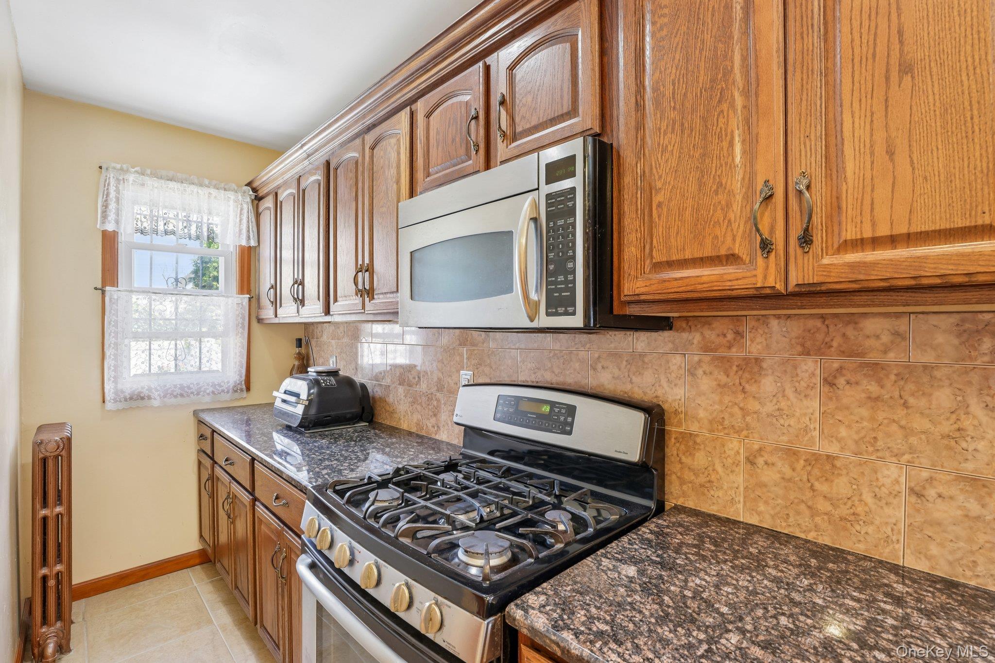 Single Family 243rd Street Queens, NY 11422, MLS-1014601-11
