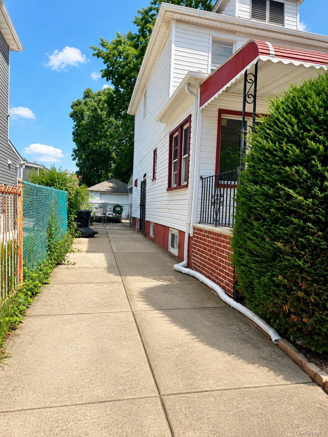 Single Family 223rd Street Queens, NY 11413, MLS-1014617-3