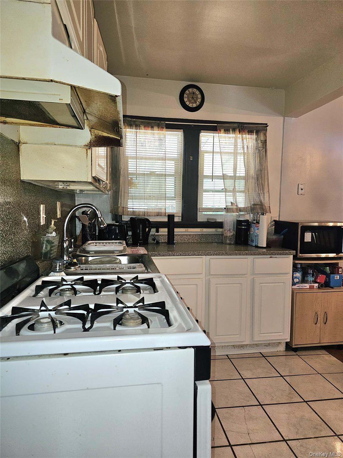 Single Family 223rd Street Queens, NY 11413, MLS-1014617-7