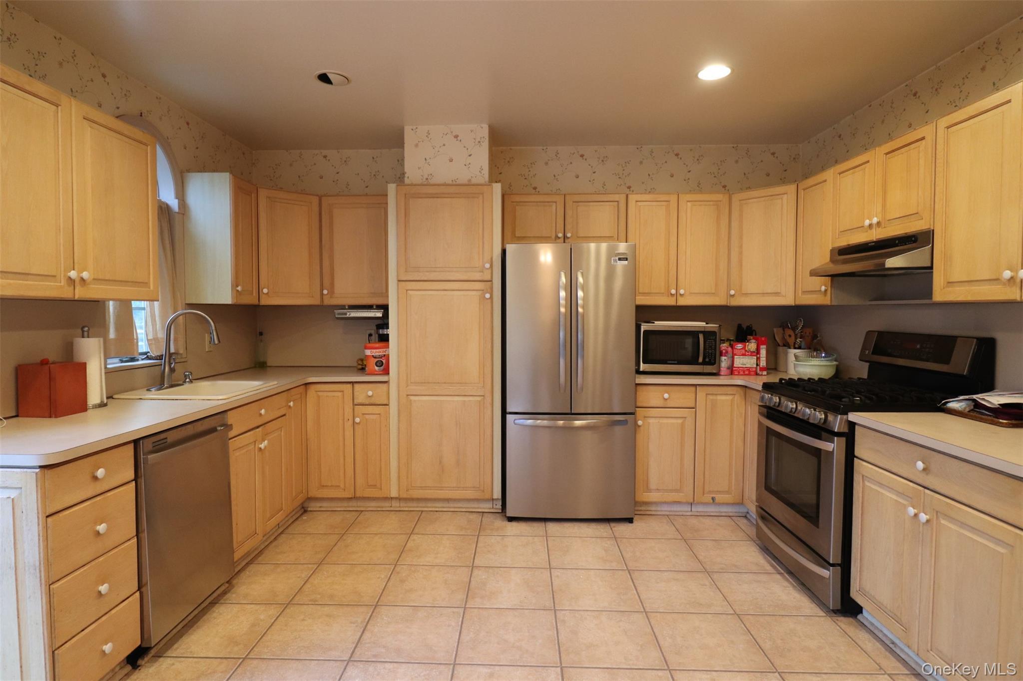 Single Family Country Club Road Bronx, NY 10465, MLS-1014621-7