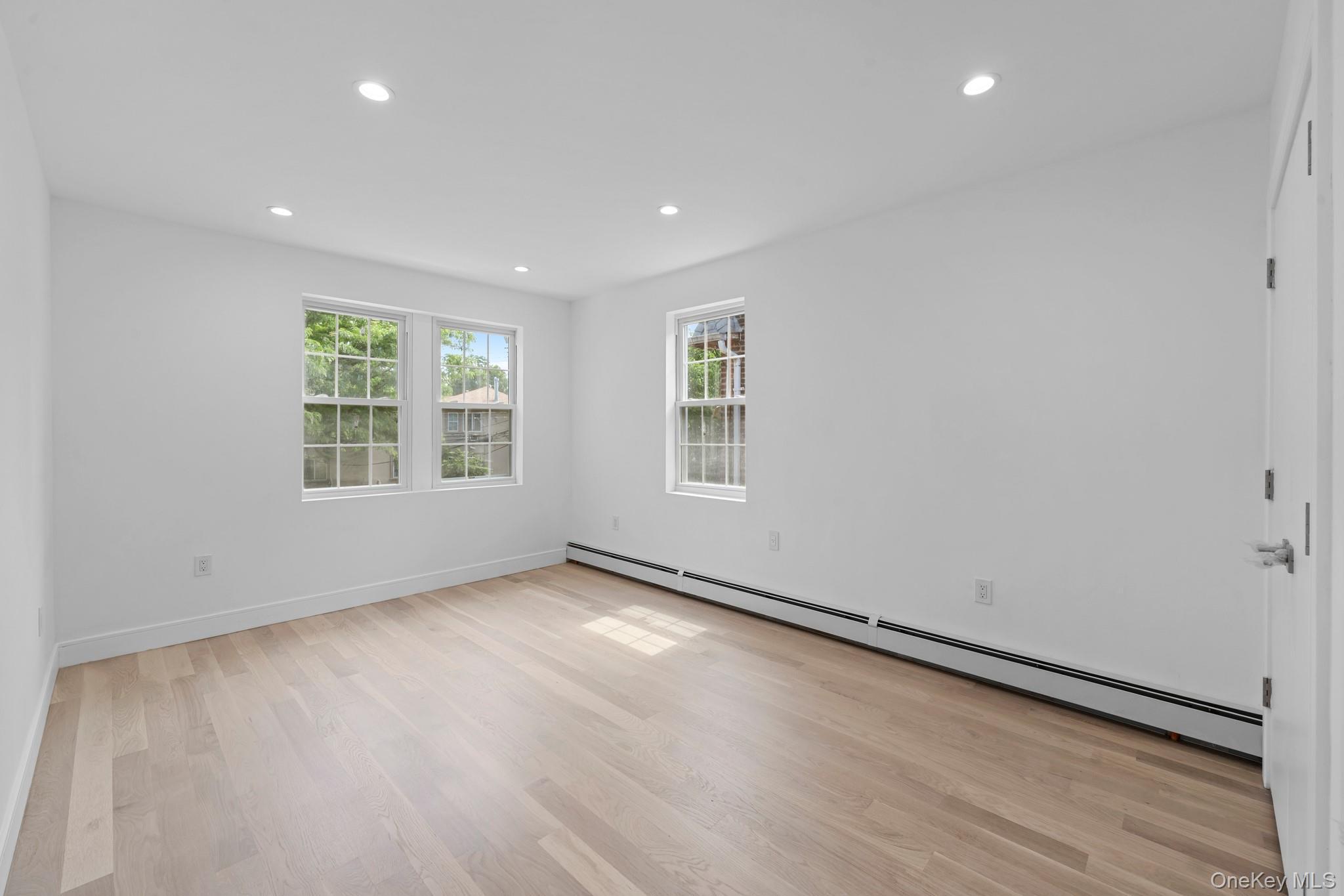 Single Family Westgate Street Queens, NY 11413, MLS-1014629-14