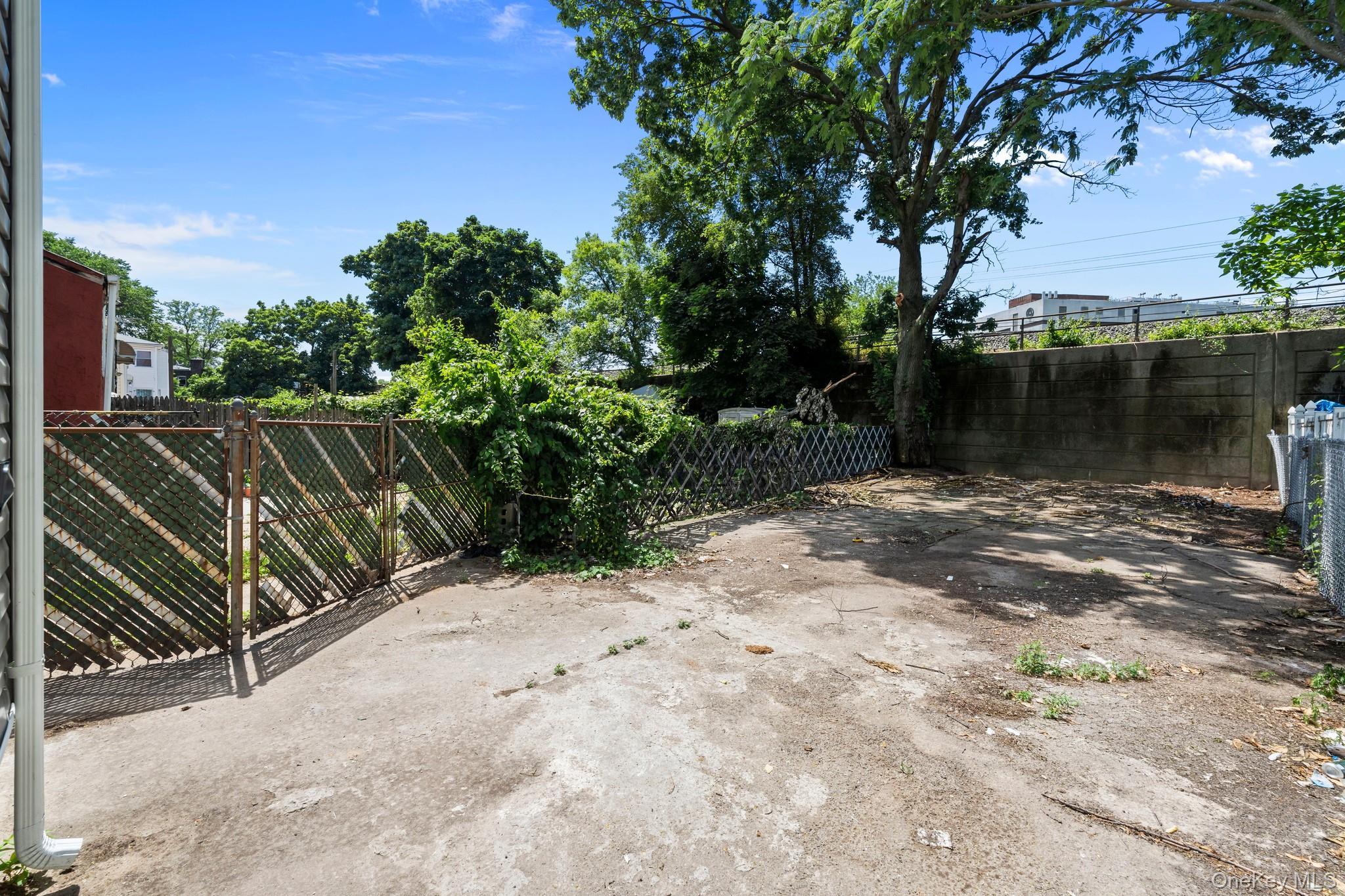 Single Family Westgate Street Queens, NY 11413, MLS-1014629-27