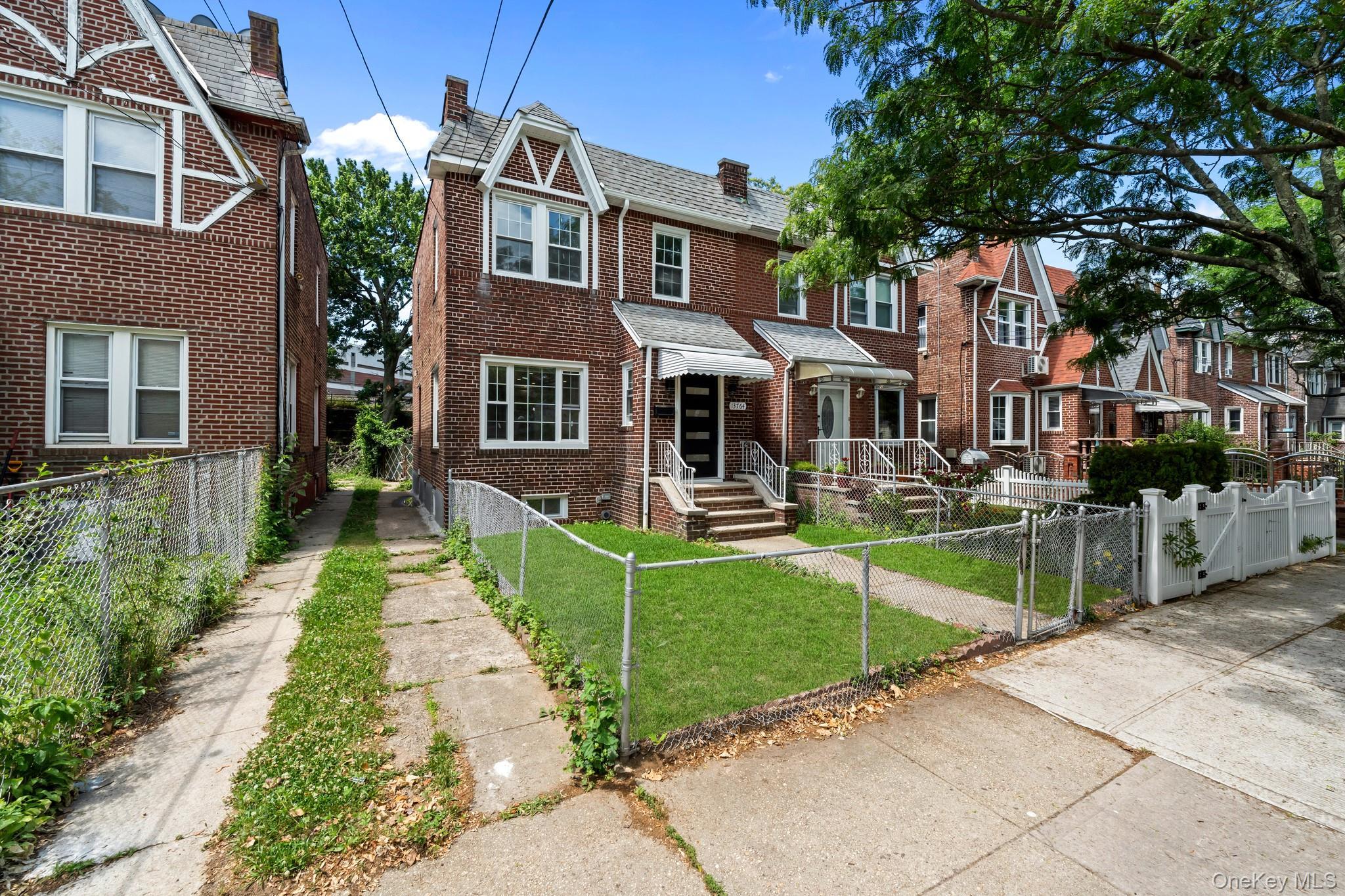 Single Family Westgate Street Queens, NY 11413, MLS-1014629-30