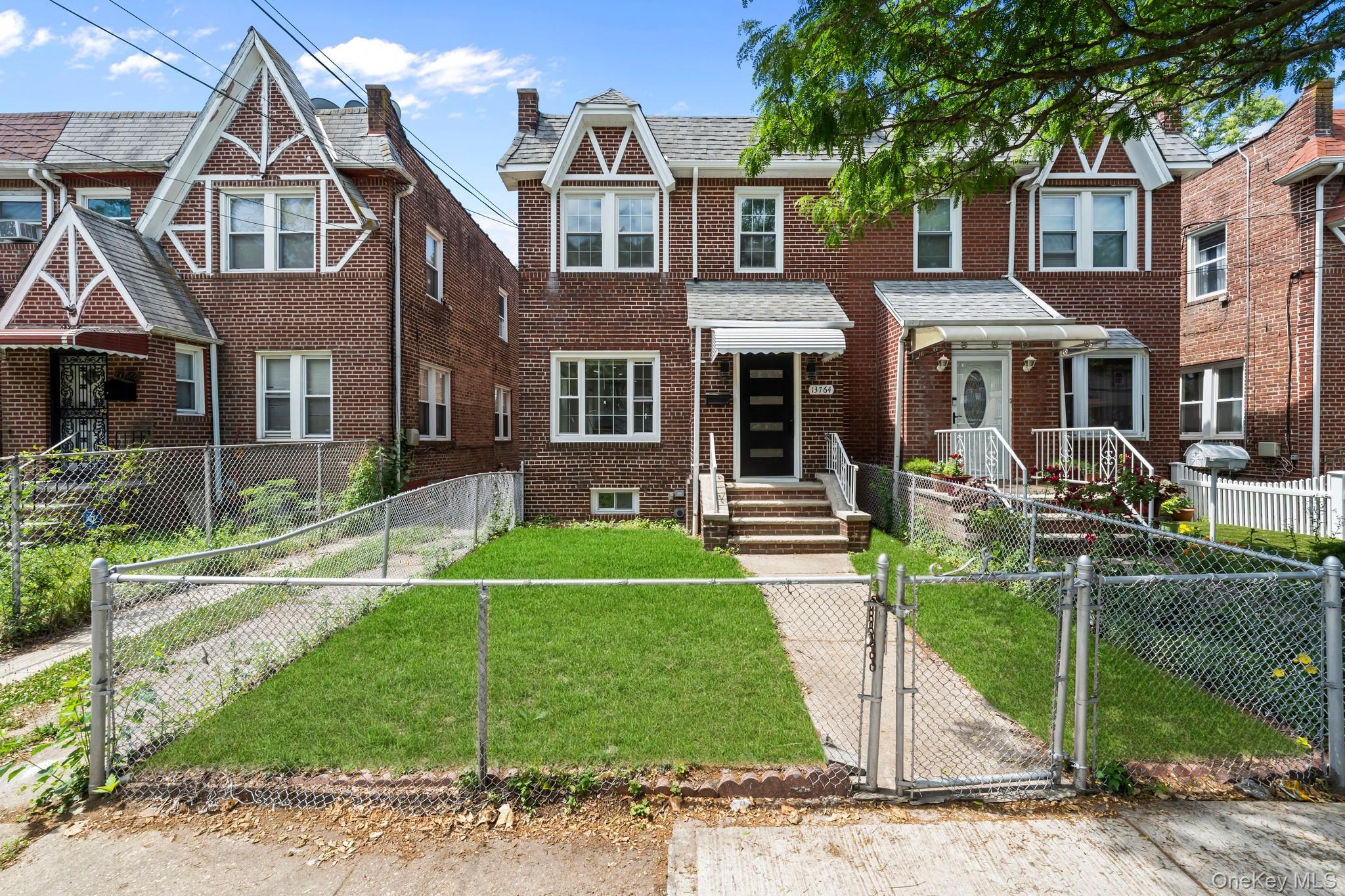 Single Family Westgate Street  Queens, NY 11413, MLS-1014629-31