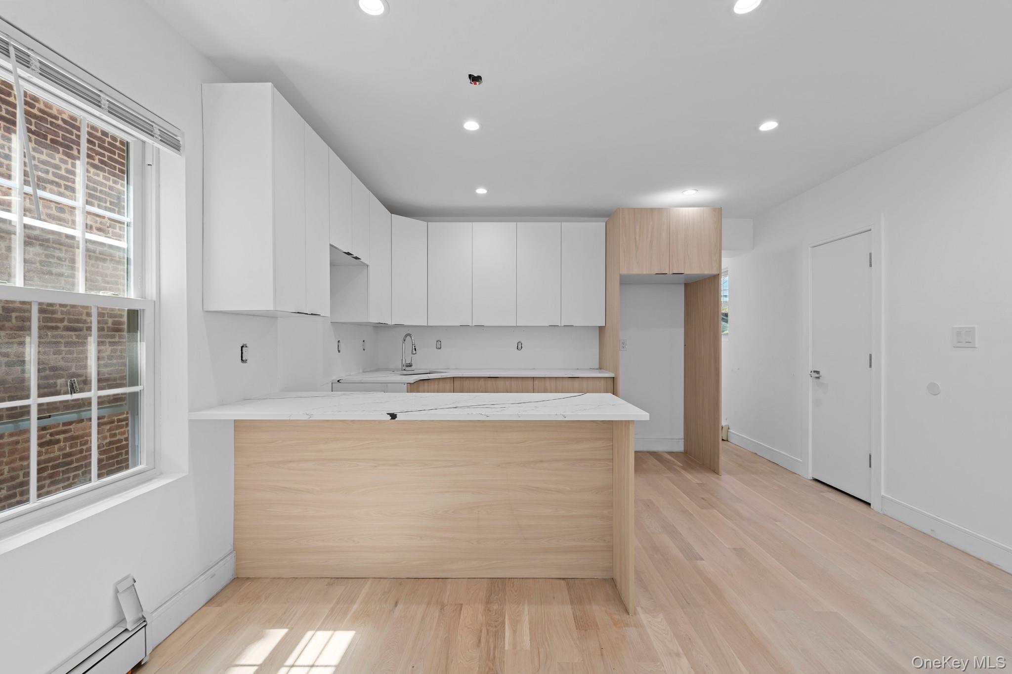 Single Family Westgate Street Queens, NY 11413, MLS-1014629-4
