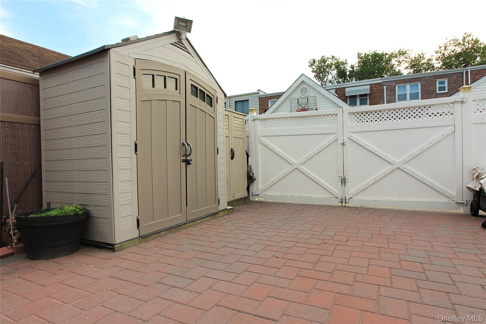 Single Family 79th Street  Queens, NY 11379, MLS-1014639-21