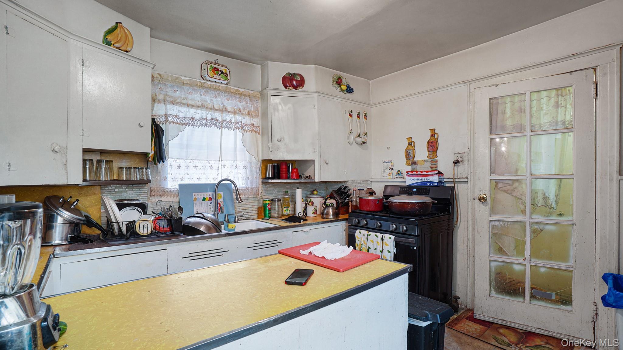 Single Family 196th Street  Queens, NY 11412, MLS-1014663-6