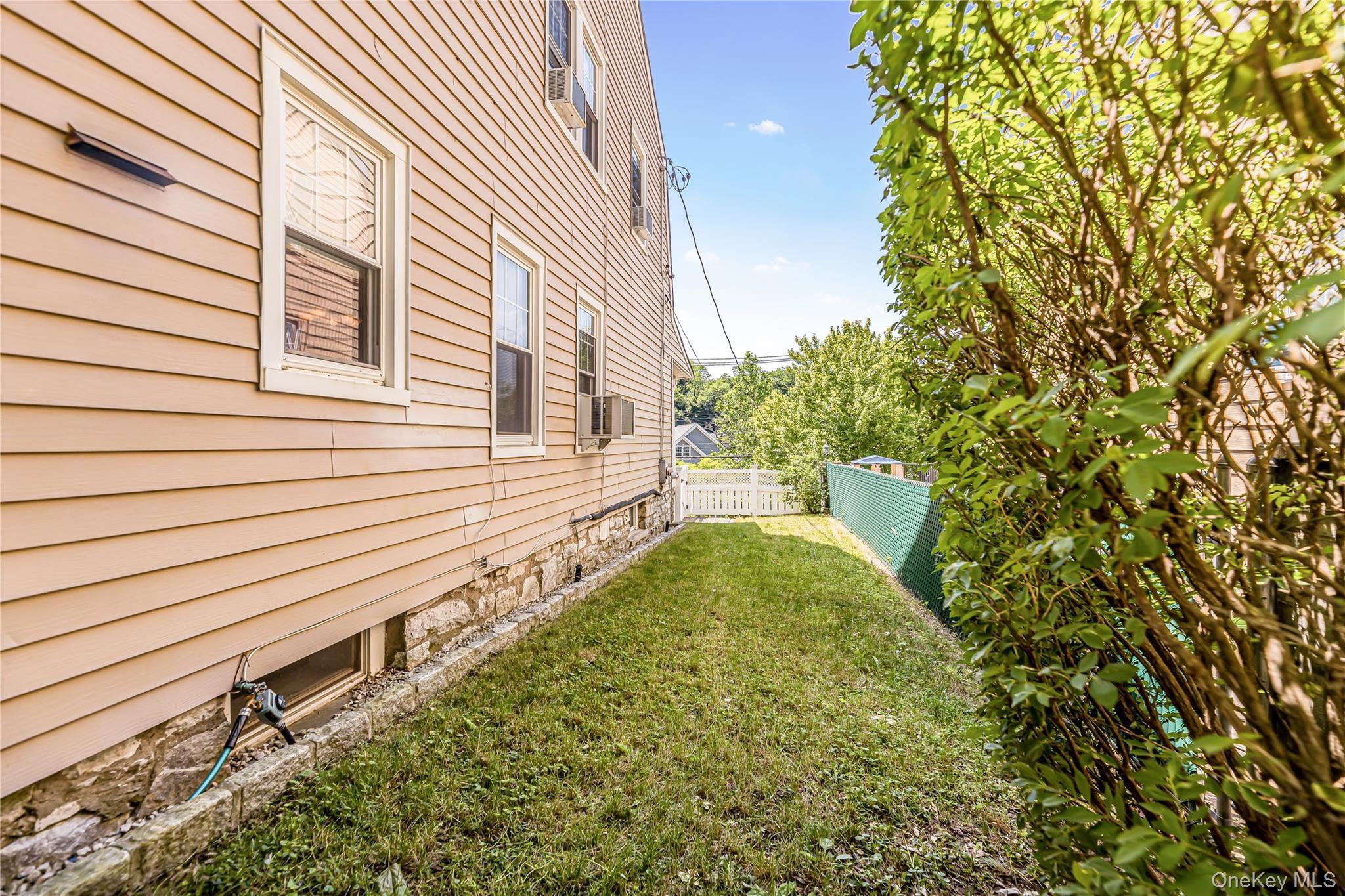 Single Family Midland Avenue  Westchester County, NY 10707, MLS-1014666-23