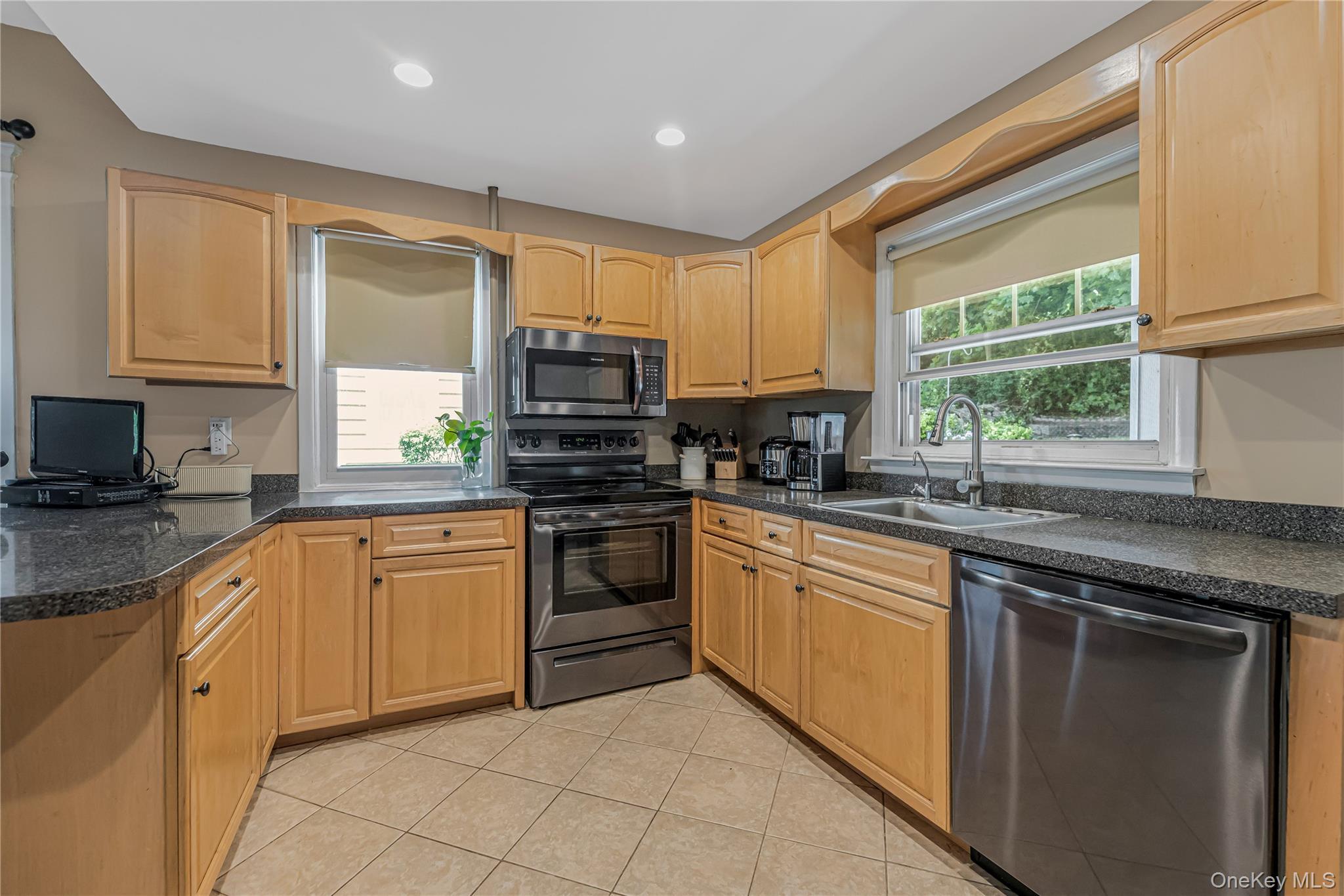 Single Family Midland Avenue  Westchester County, NY 10707, MLS-1014666-9