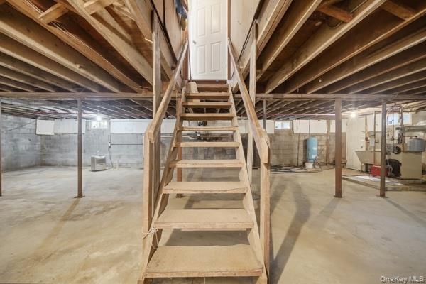 Single Family N Magee Street  Suffolk County, NY 11968, MLS-1014669-10